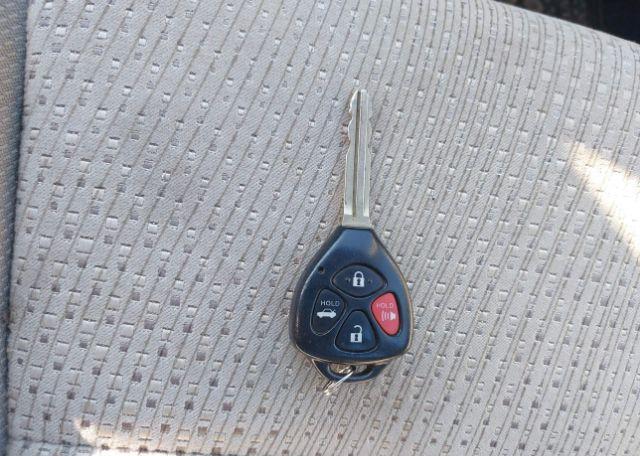 2012 TOYOTA CAMRY LE