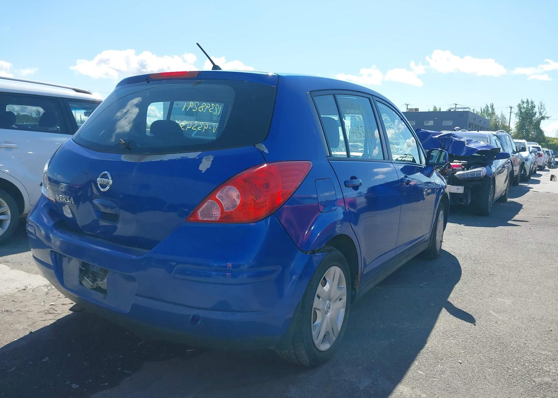 2010 NISSAN VERSA