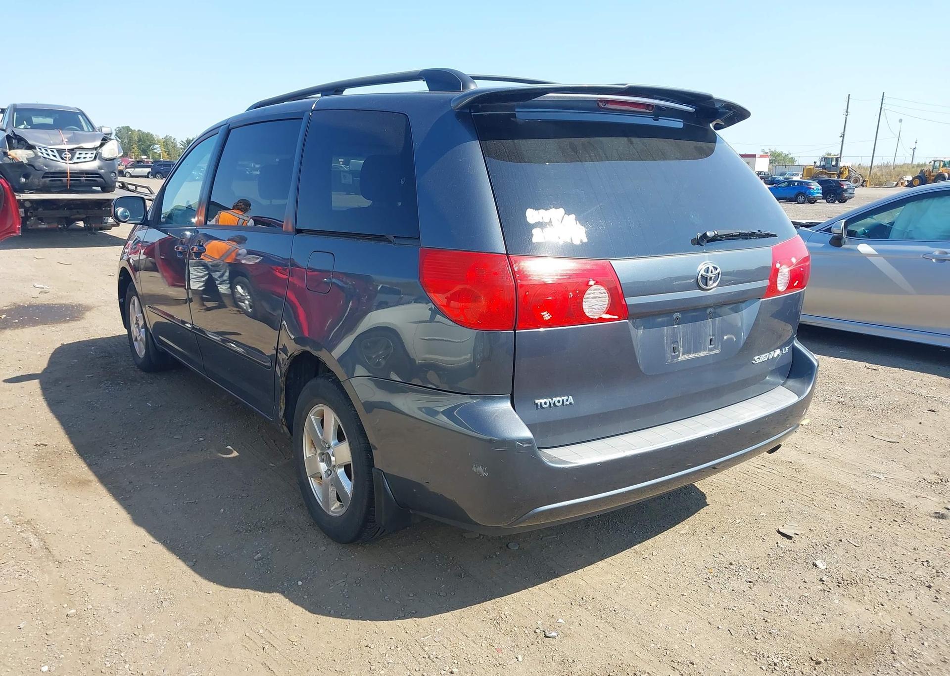 2008 TOYOTA SIENNA