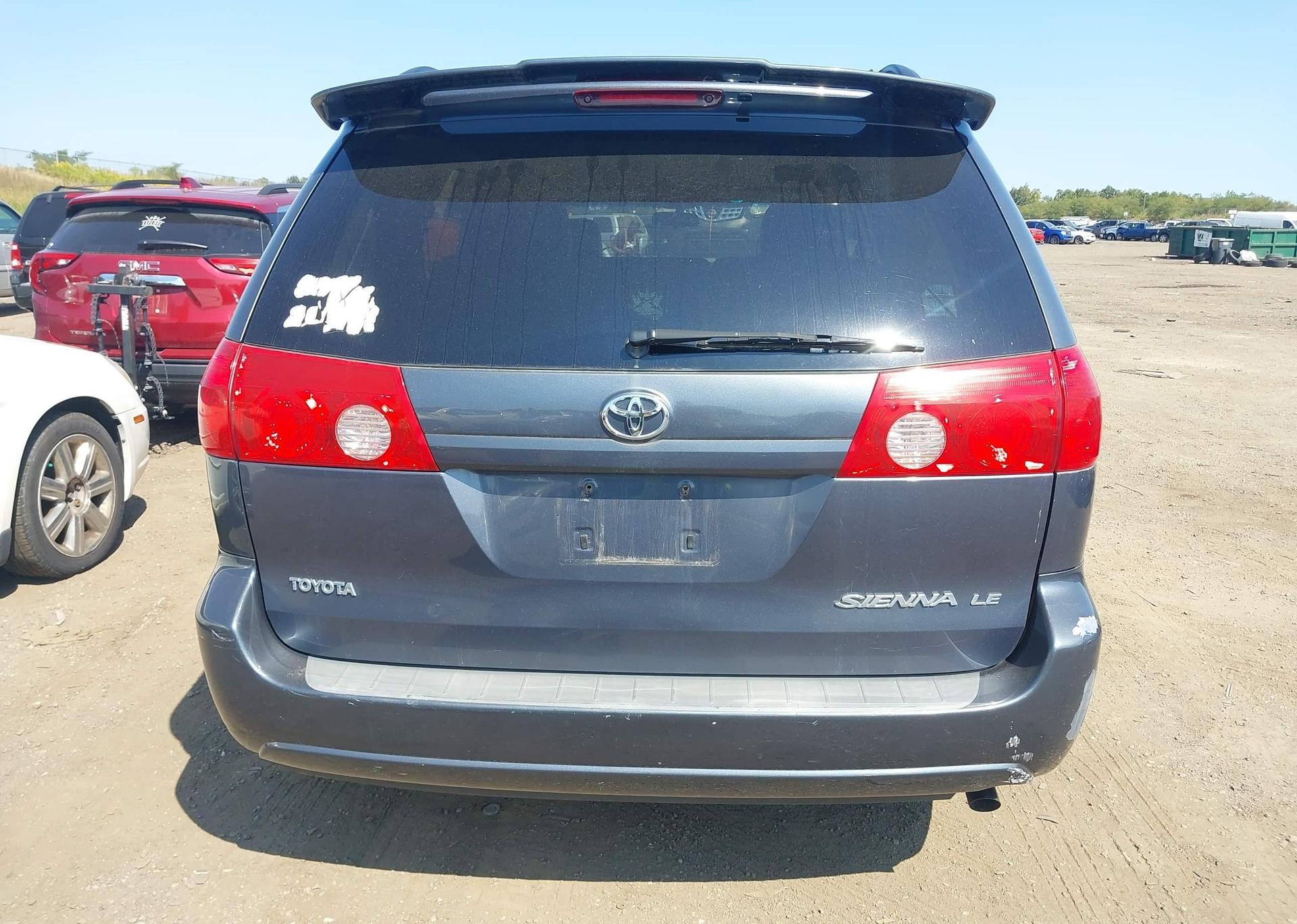 2008 TOYOTA SIENNA