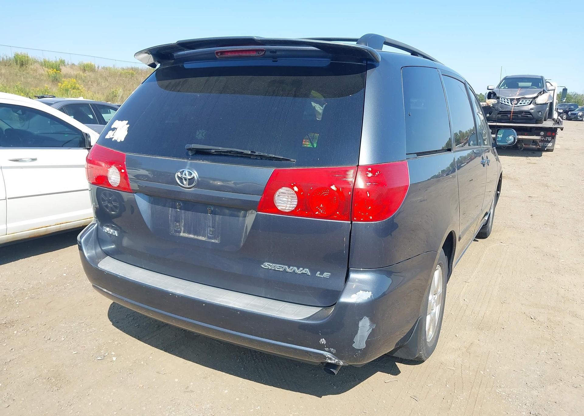2008 TOYOTA SIENNA