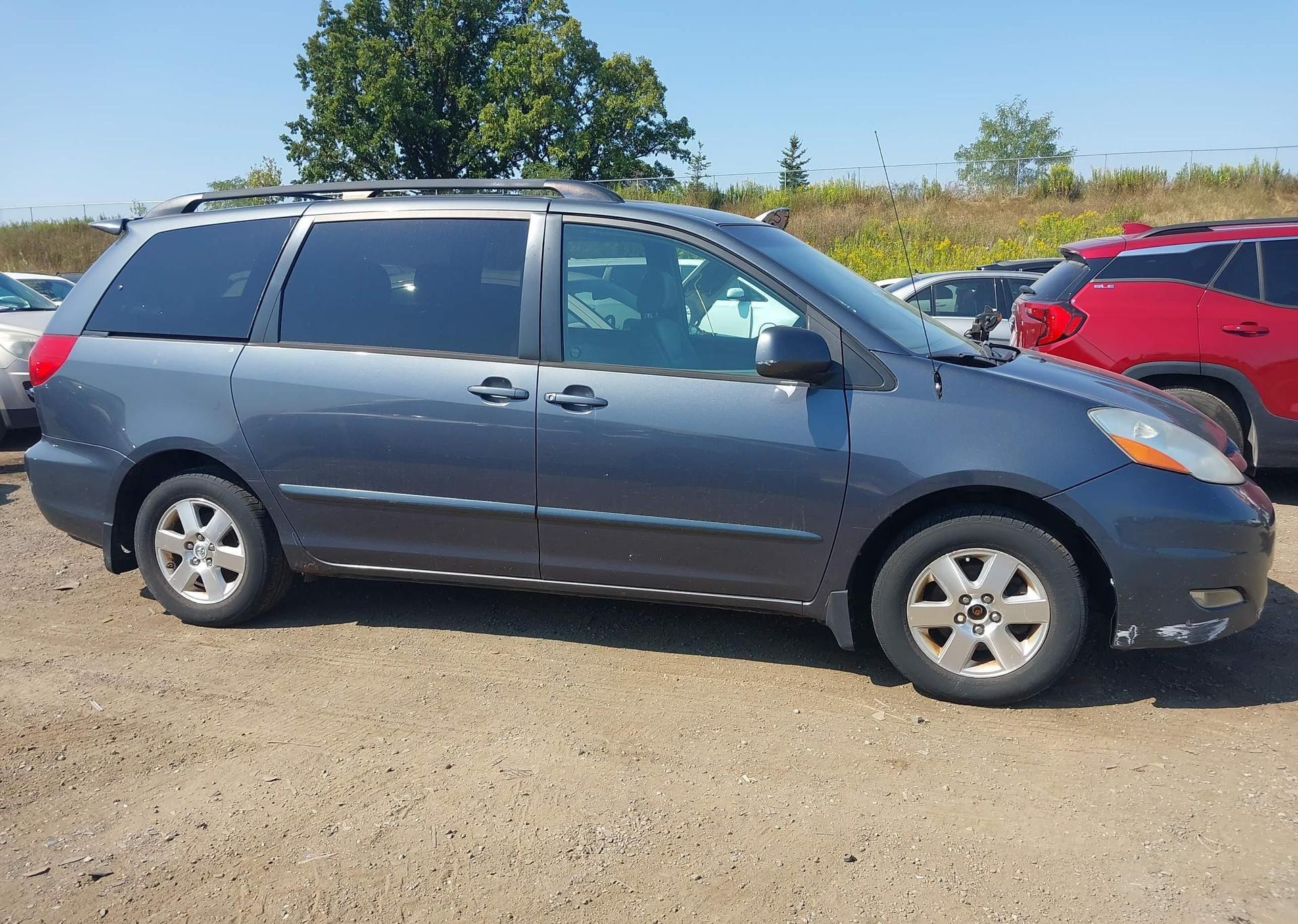 2008 TOYOTA SIENNA