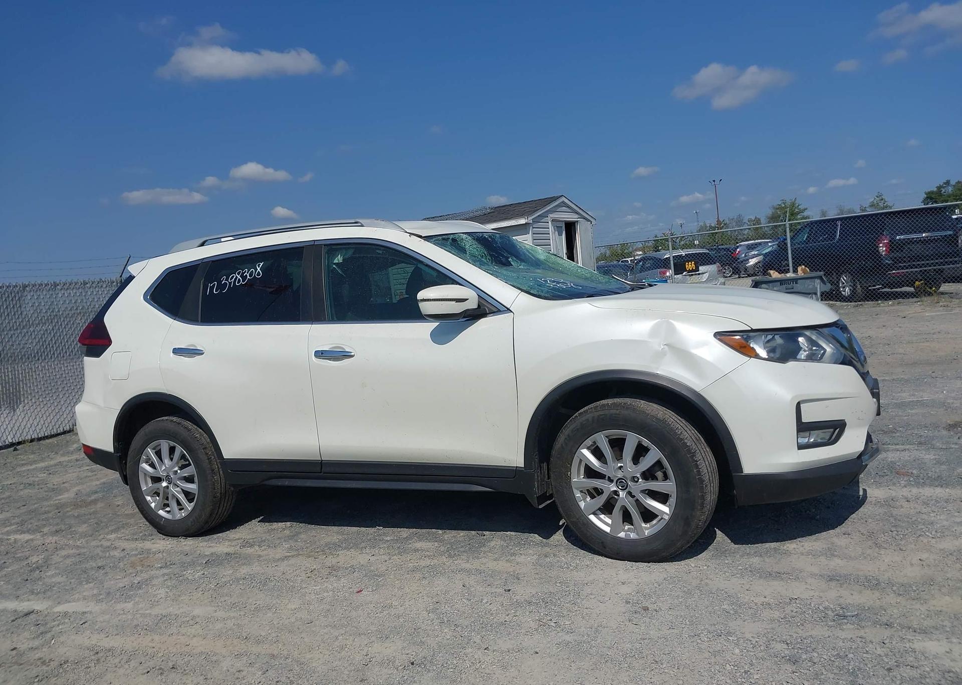 2019 NISSAN ROGUE S