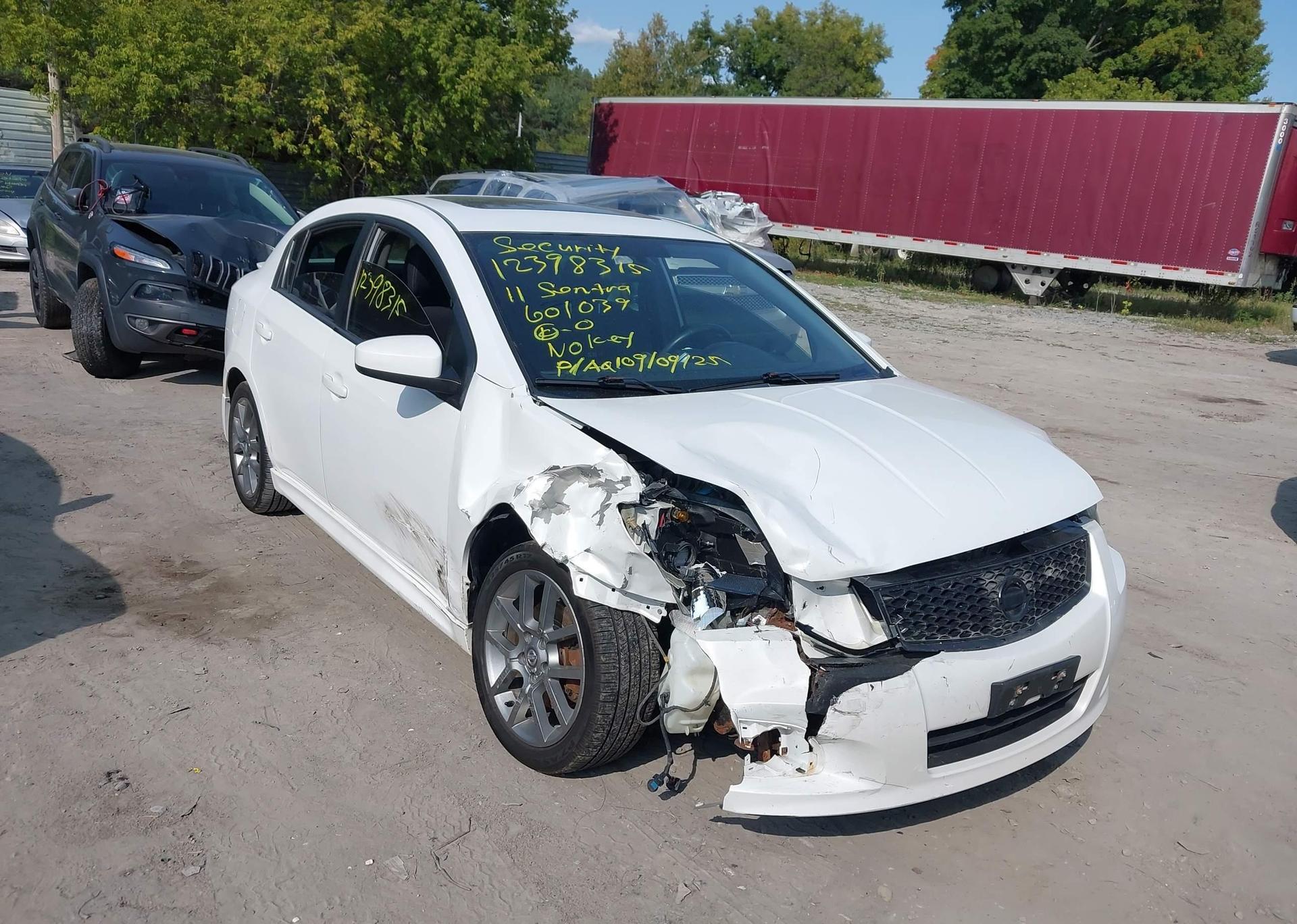 2011 NISSAN SENTRA SE-R