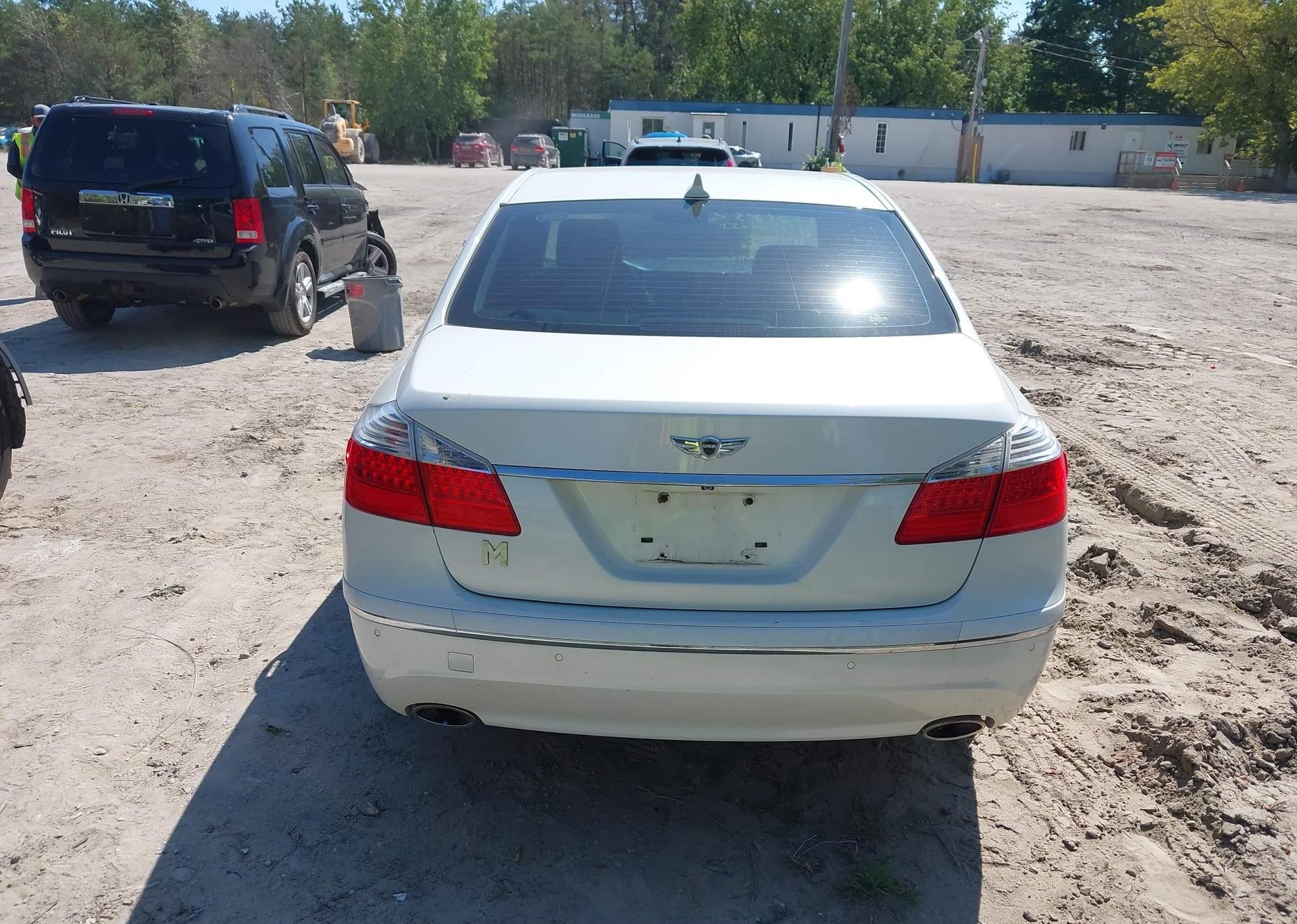 2011 HYUNDAI GENESIS 4.6L