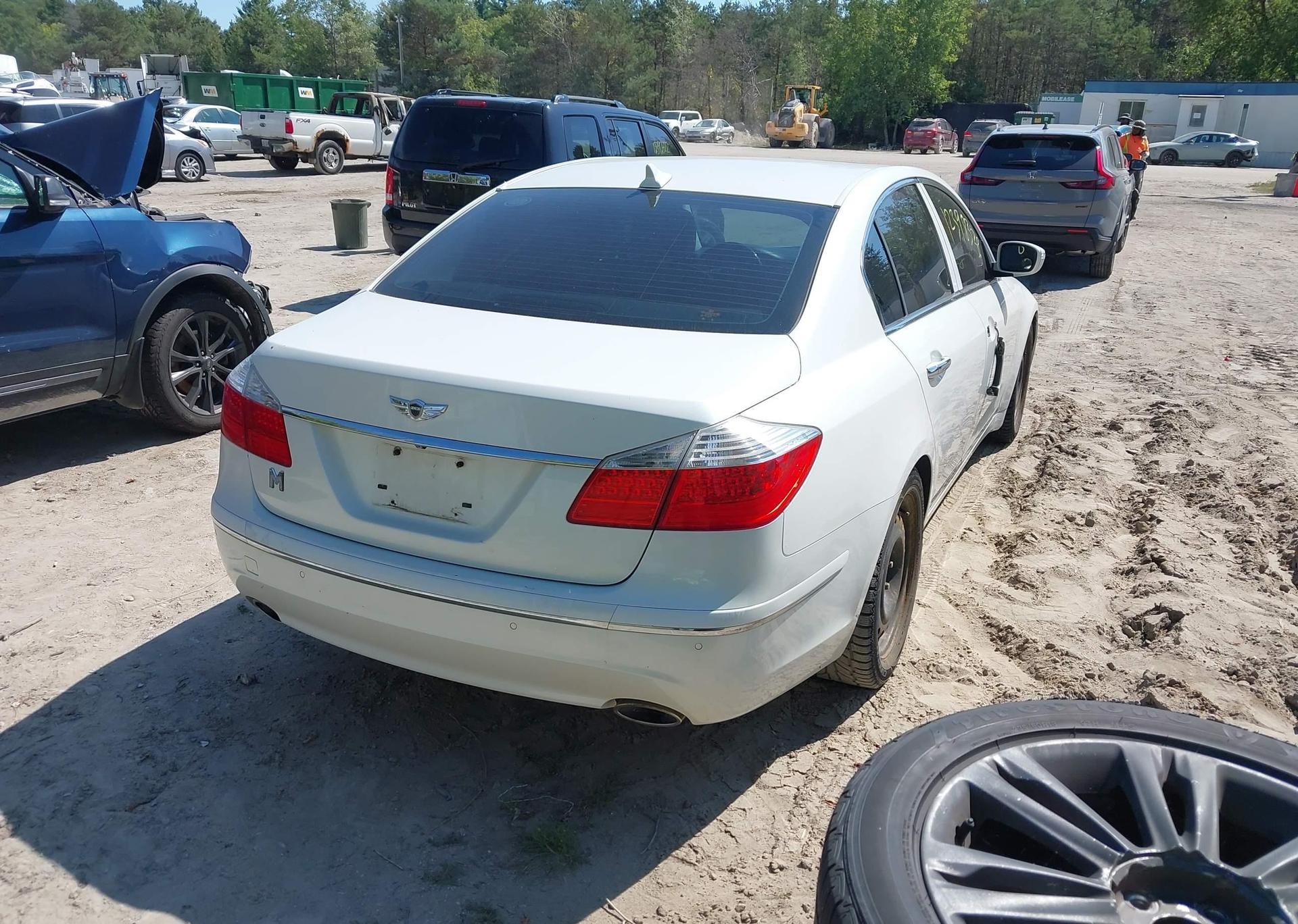 2011 HYUNDAI GENESIS 4.6L