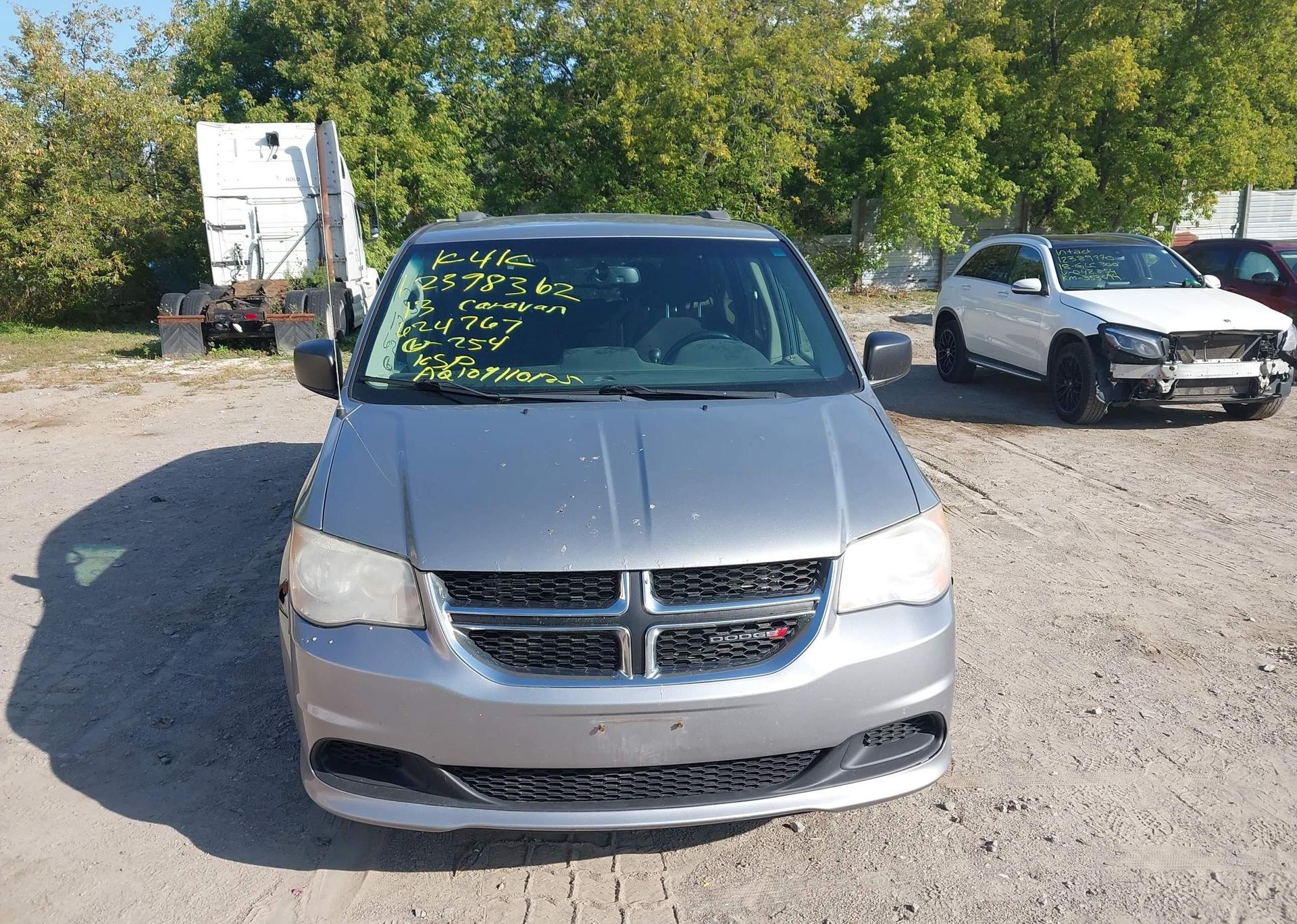 2013 DODGE GRAND CARAVAN SE