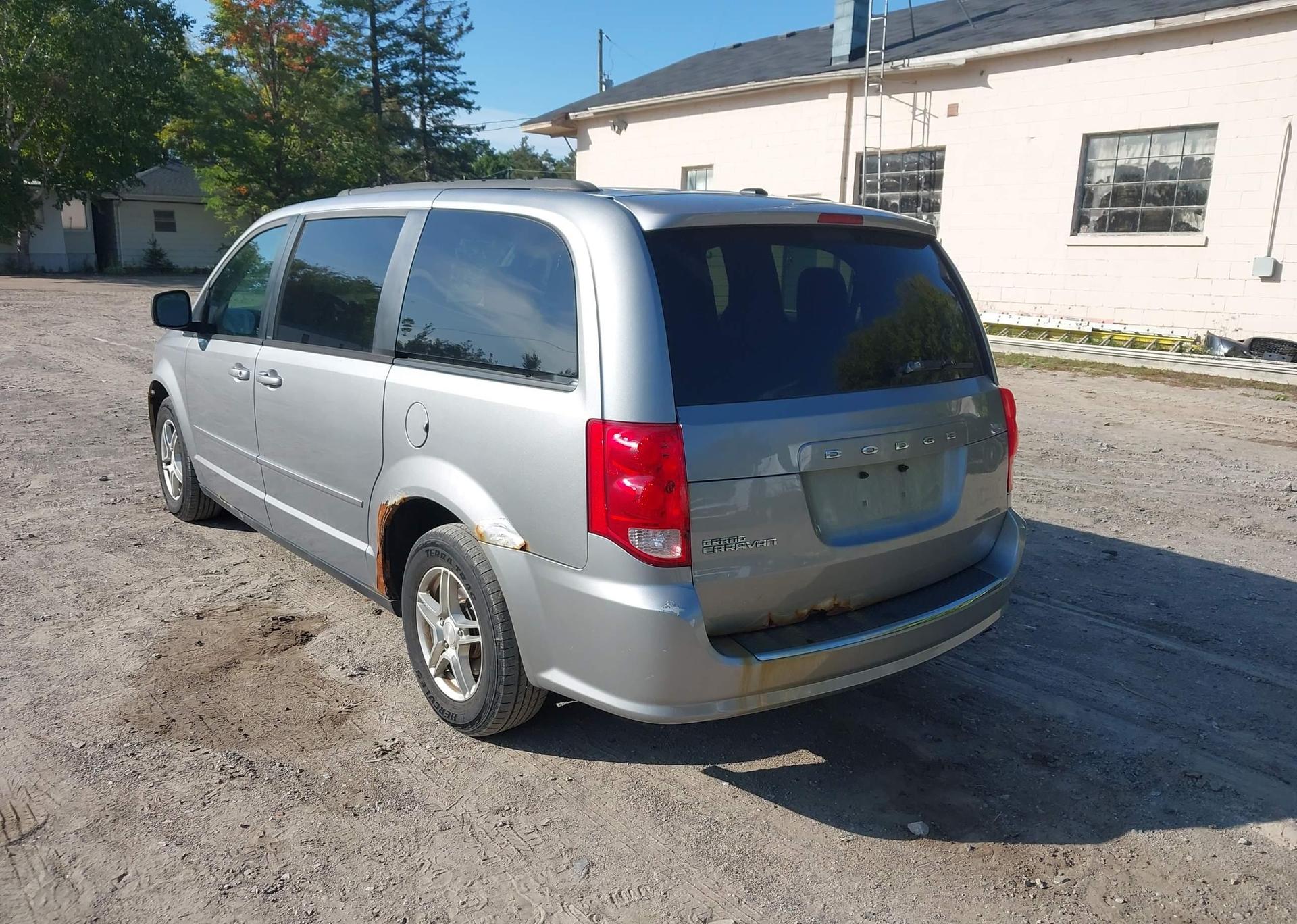 2013 DODGE GRAND CARAVAN SE