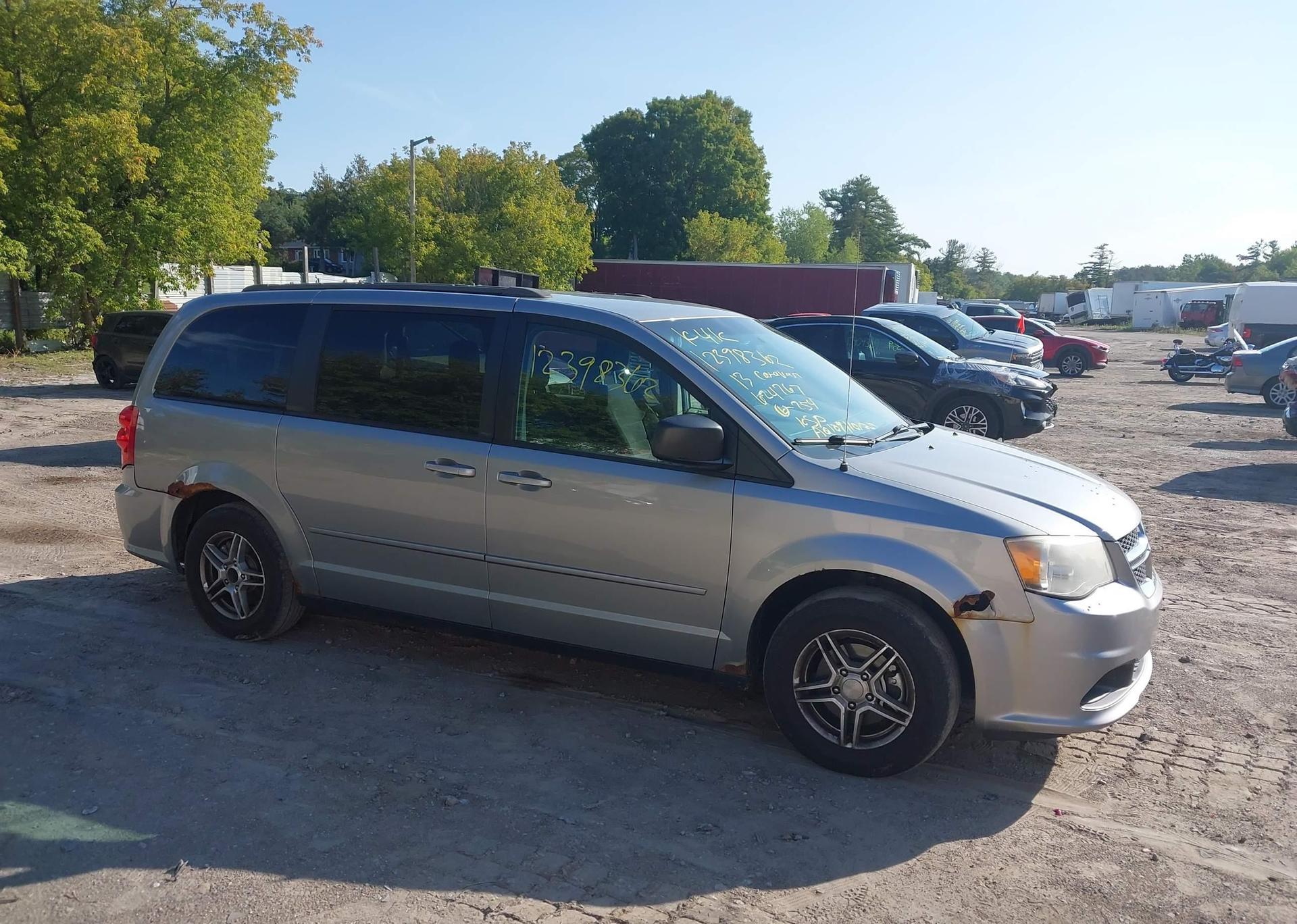 2013 DODGE GRAND CARAVAN SE