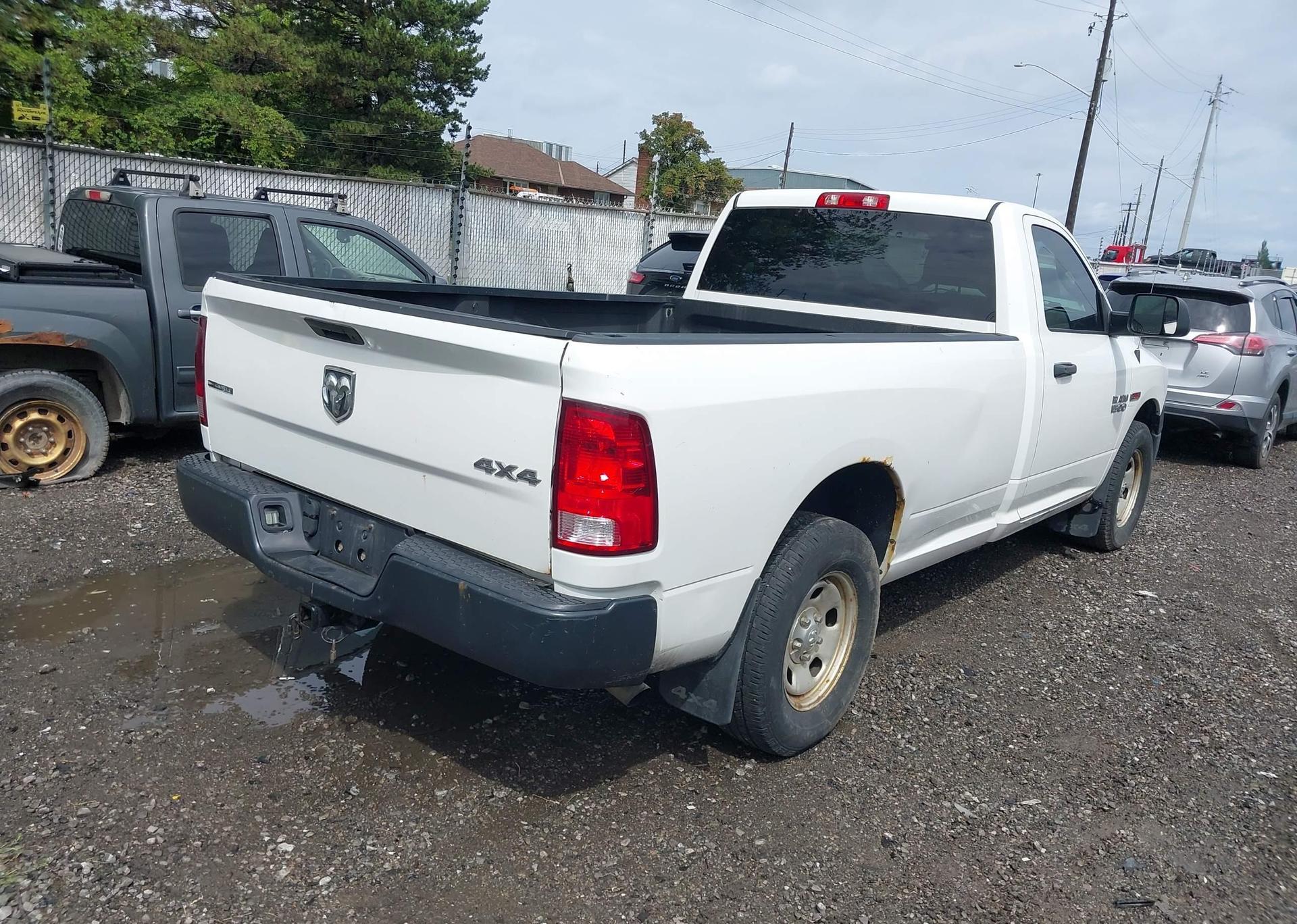 2014 RAM 1500 ST