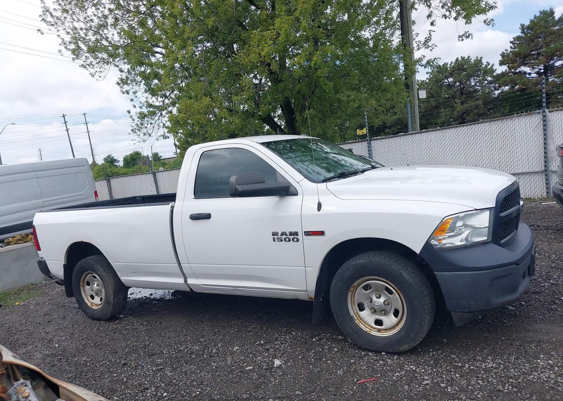 2014 RAM 1500 ST