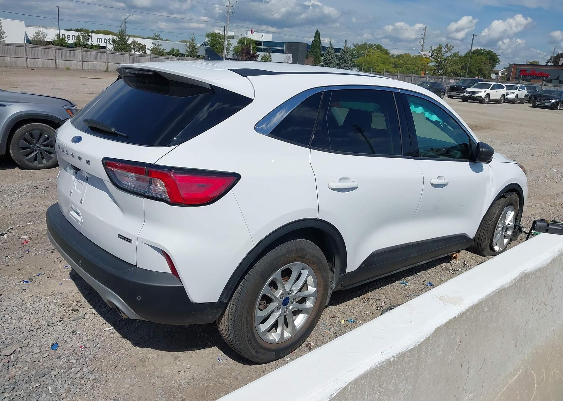 2022 FORD ESCAPE SE
