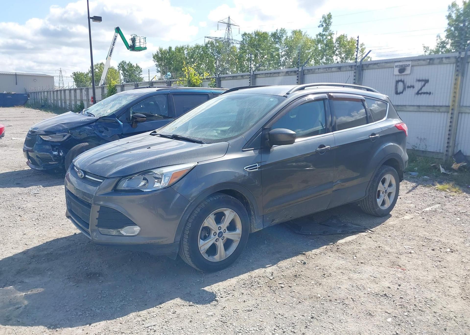 2015 FORD ESCAPE SE
