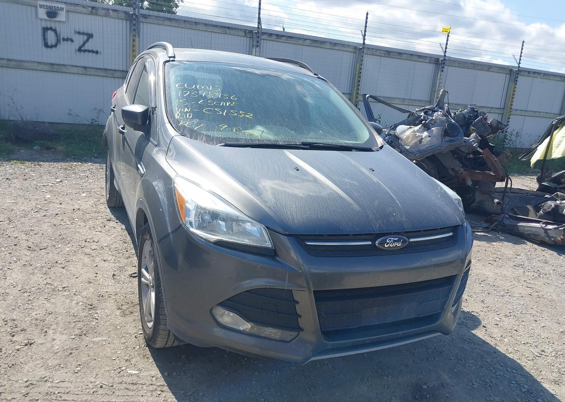 2015 FORD ESCAPE SE