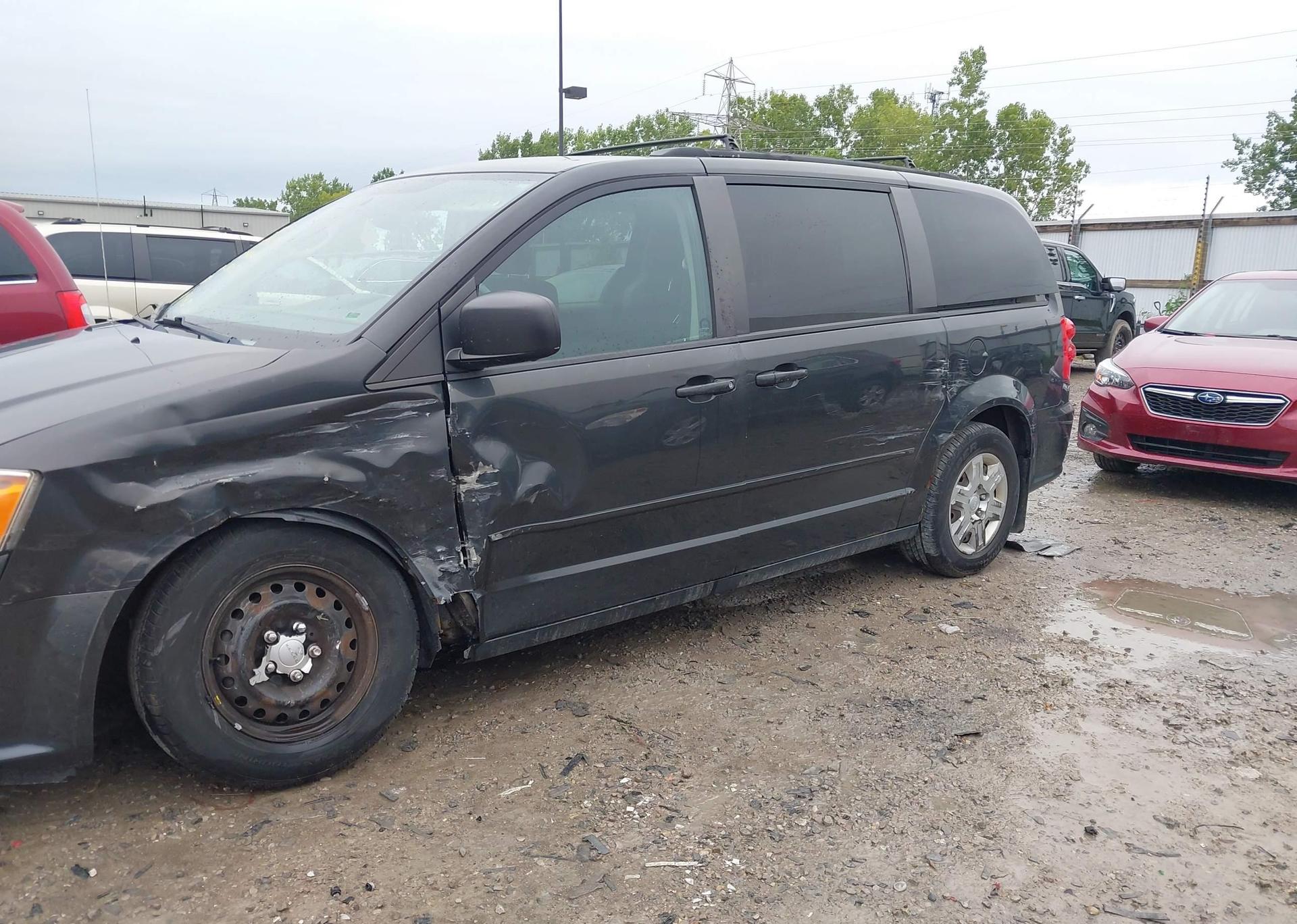 2012 DODGE GRAND CARAVAN SE