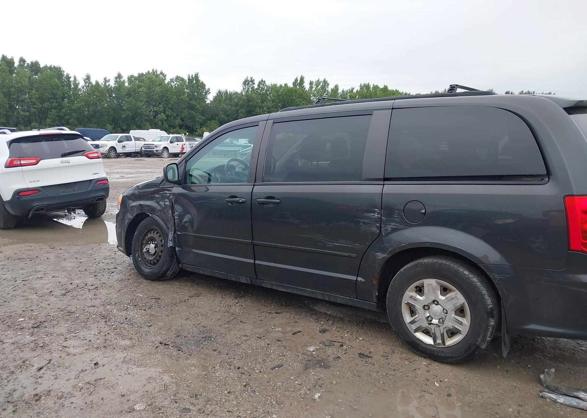 2012 DODGE GRAND CARAVAN SE