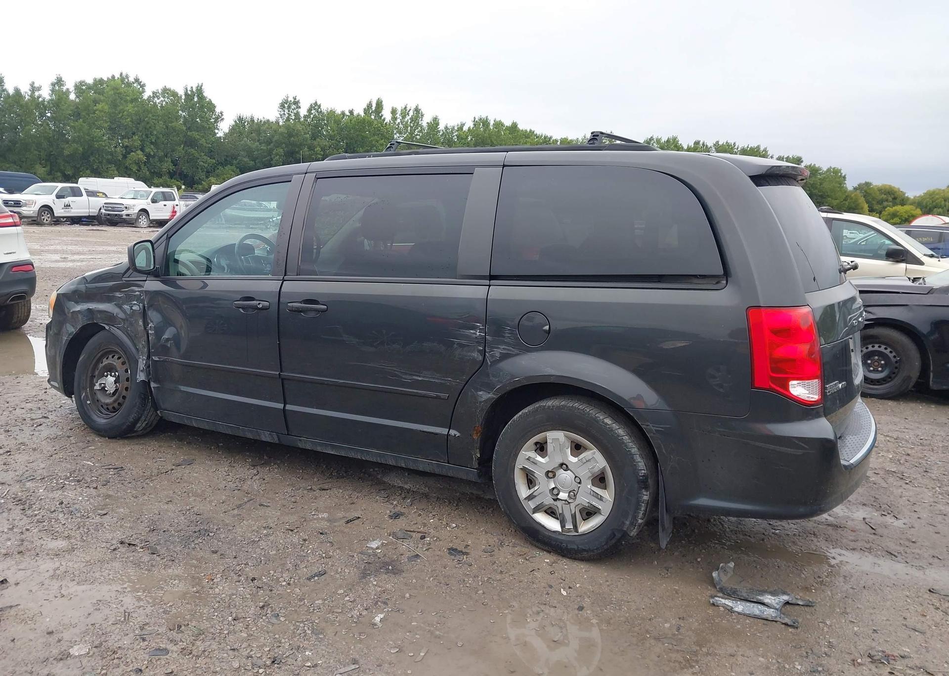 2012 DODGE GRAND CARAVAN SE