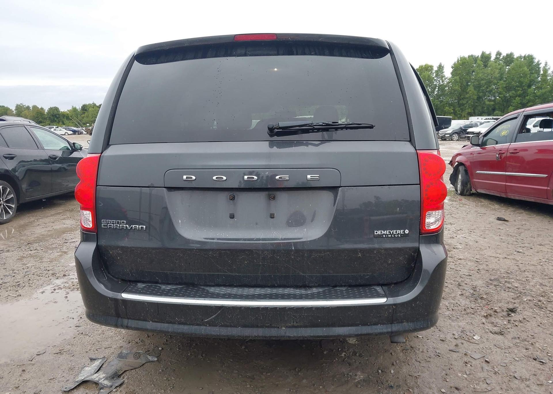 2012 DODGE GRAND CARAVAN SE