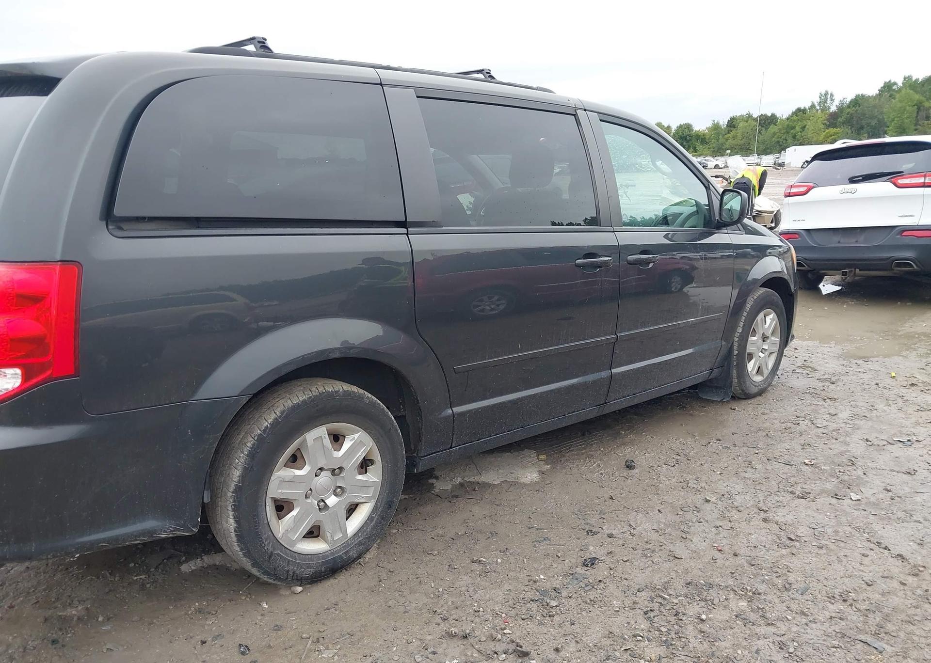 2012 DODGE GRAND CARAVAN SE