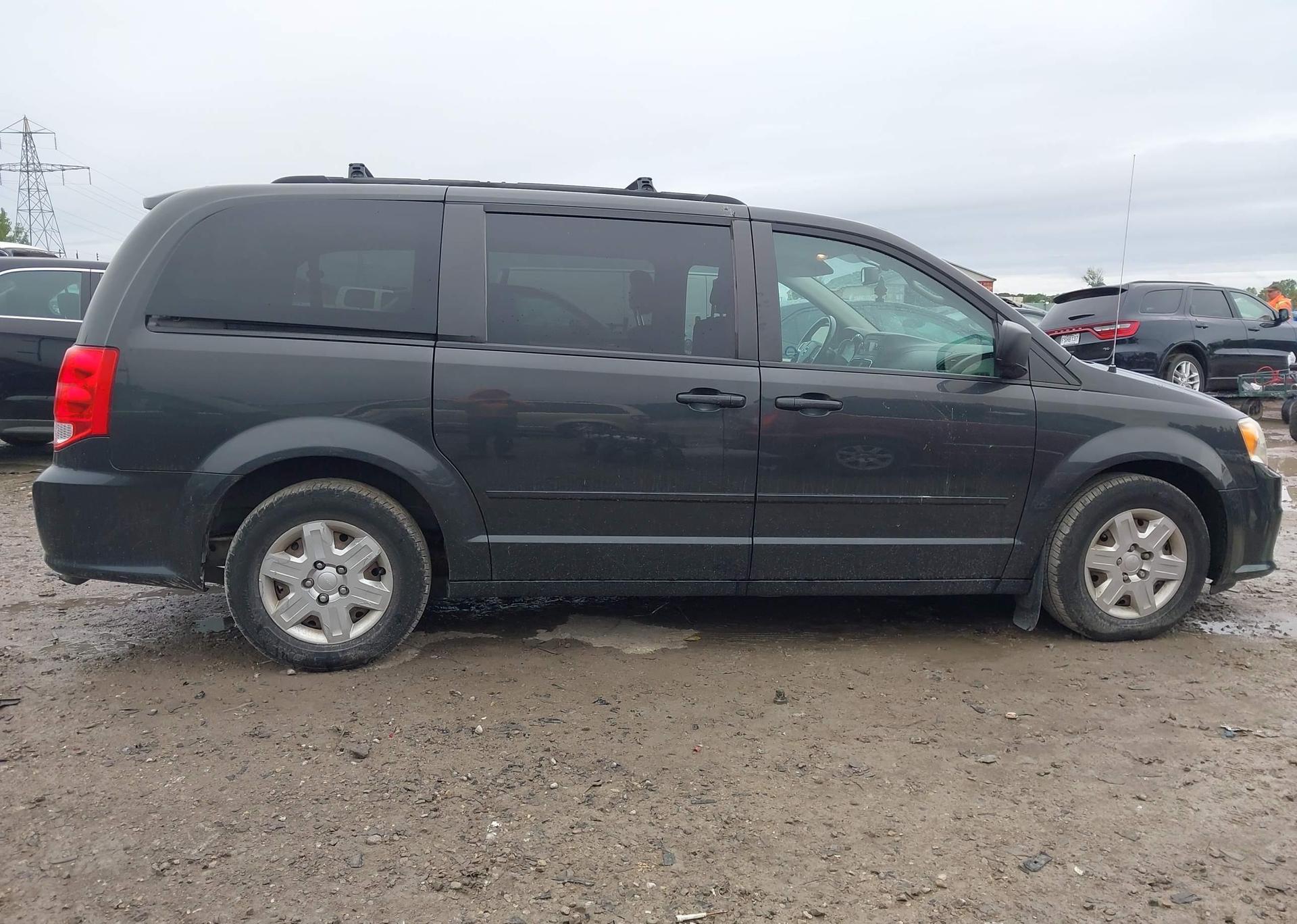2012 DODGE GRAND CARAVAN SE