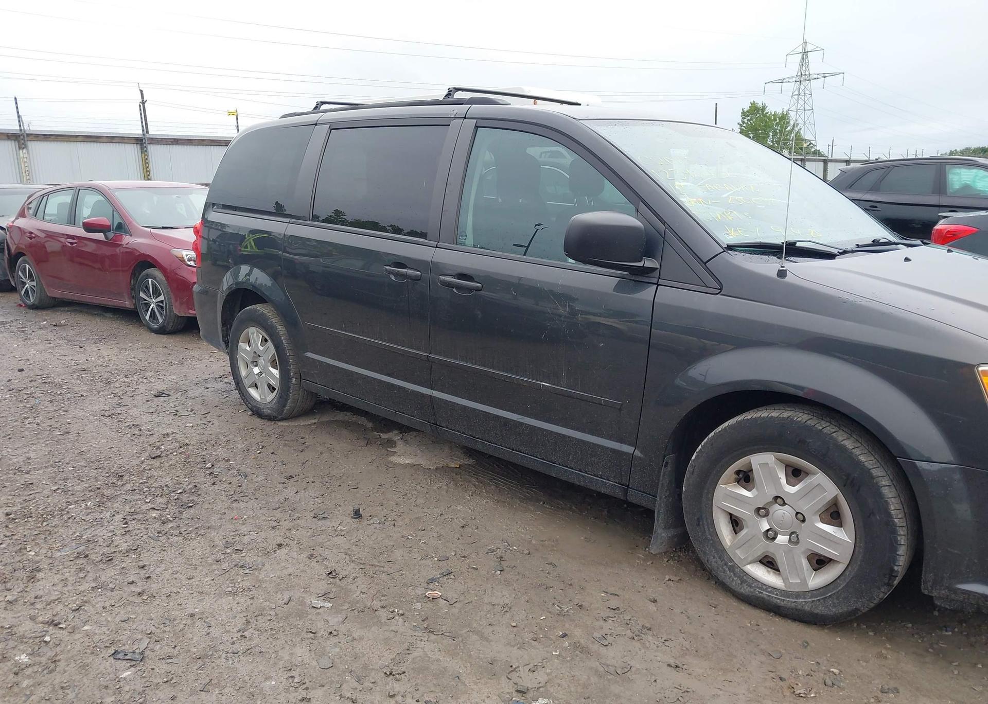 2012 DODGE GRAND CARAVAN SE