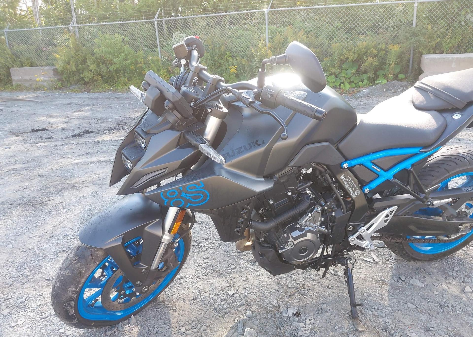 2024 SUZUKI GSX800 R