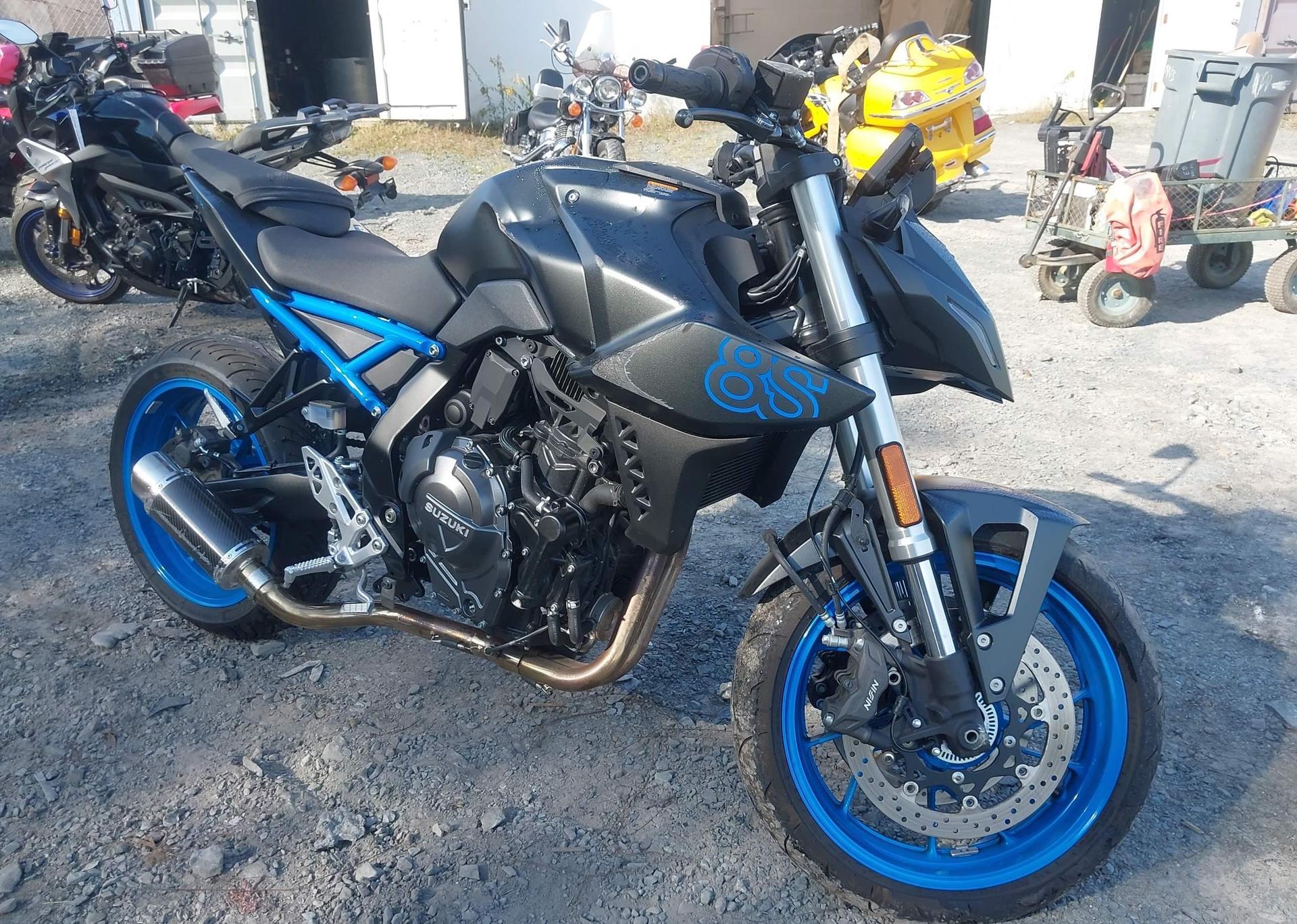 2024 SUZUKI GSX800 R
