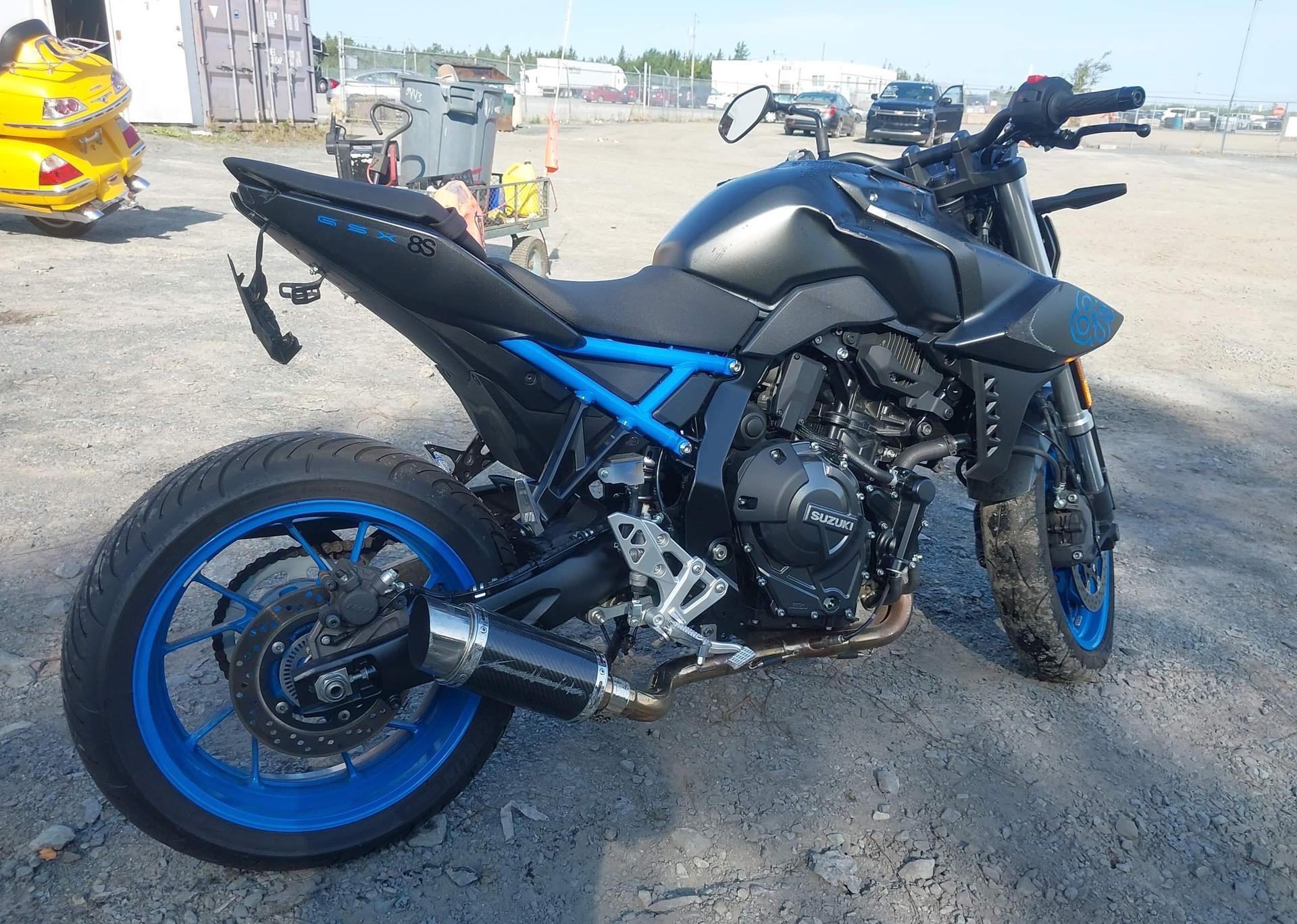 2024 SUZUKI GSX800 R