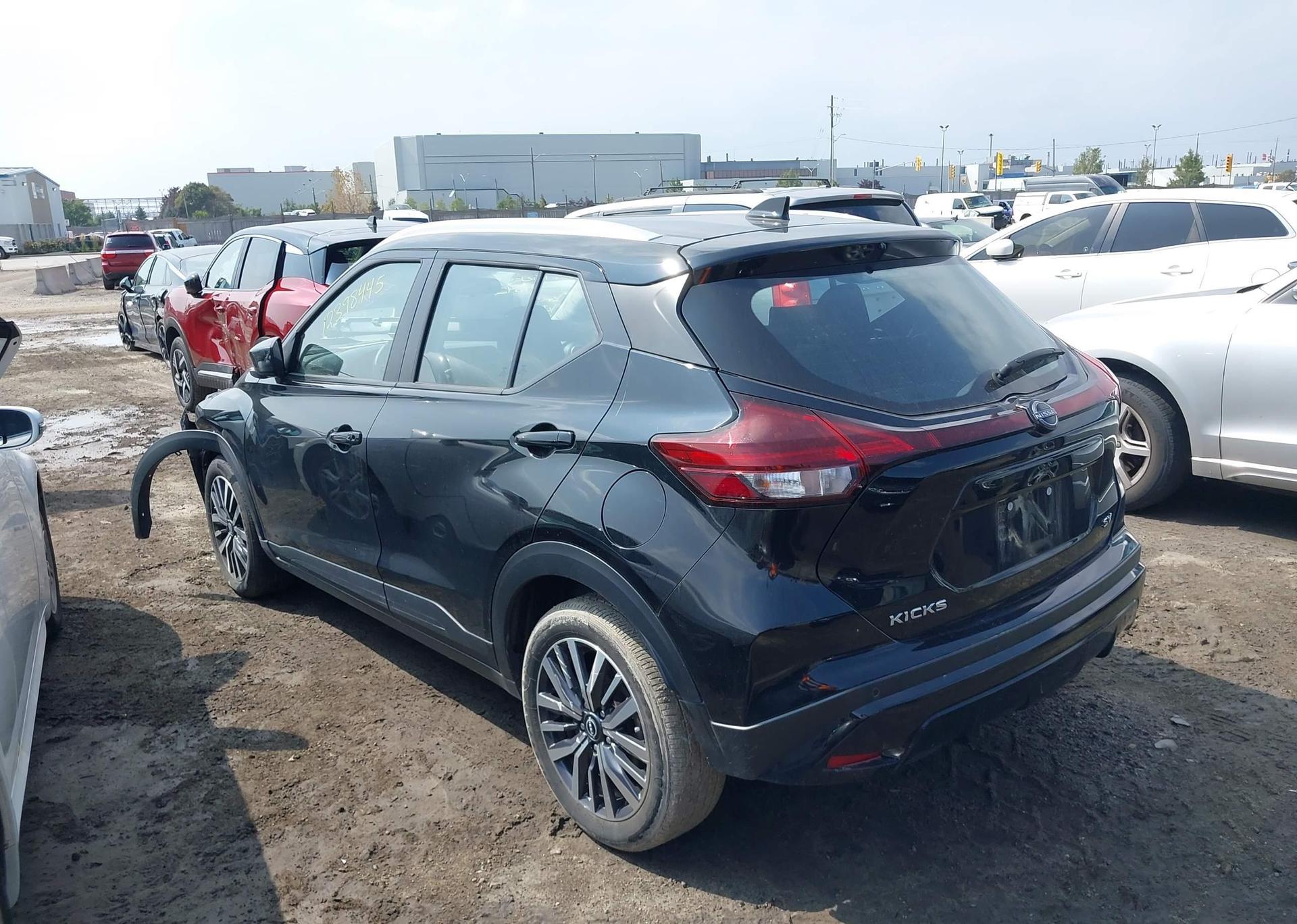 2024 NISSAN KICKS