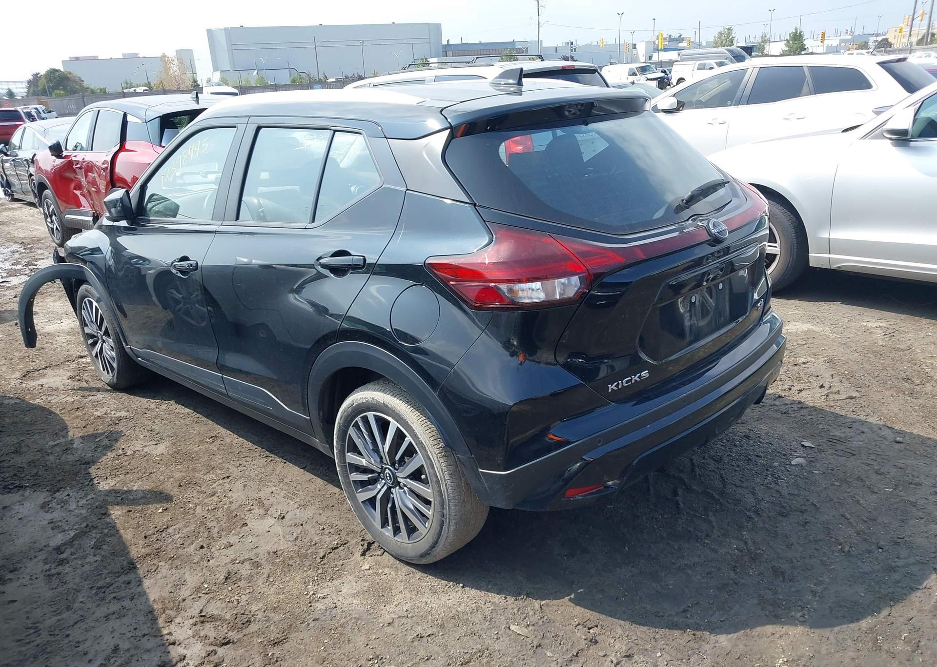 2024 NISSAN KICKS