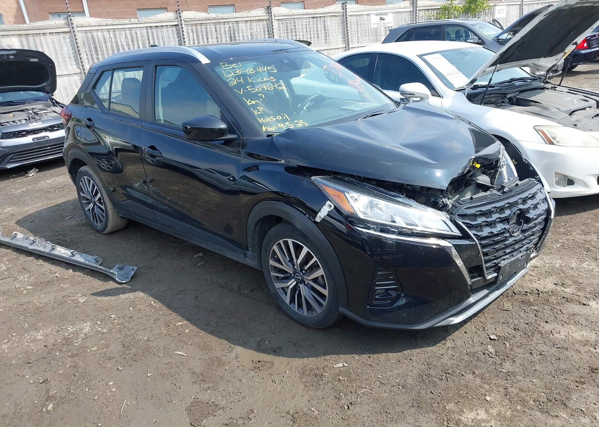 2024 NISSAN KICKS