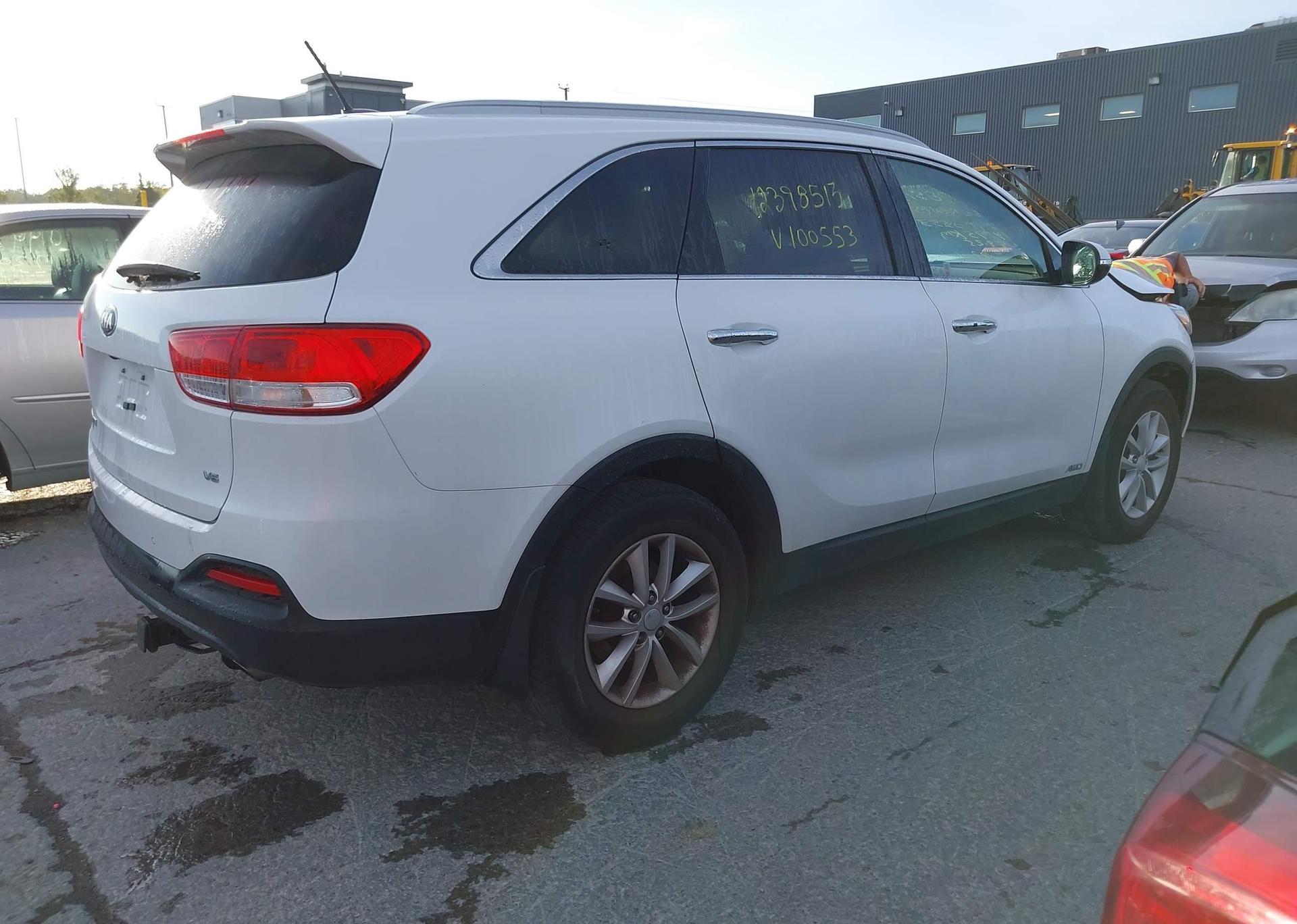 2016 KIA SORENTO LX