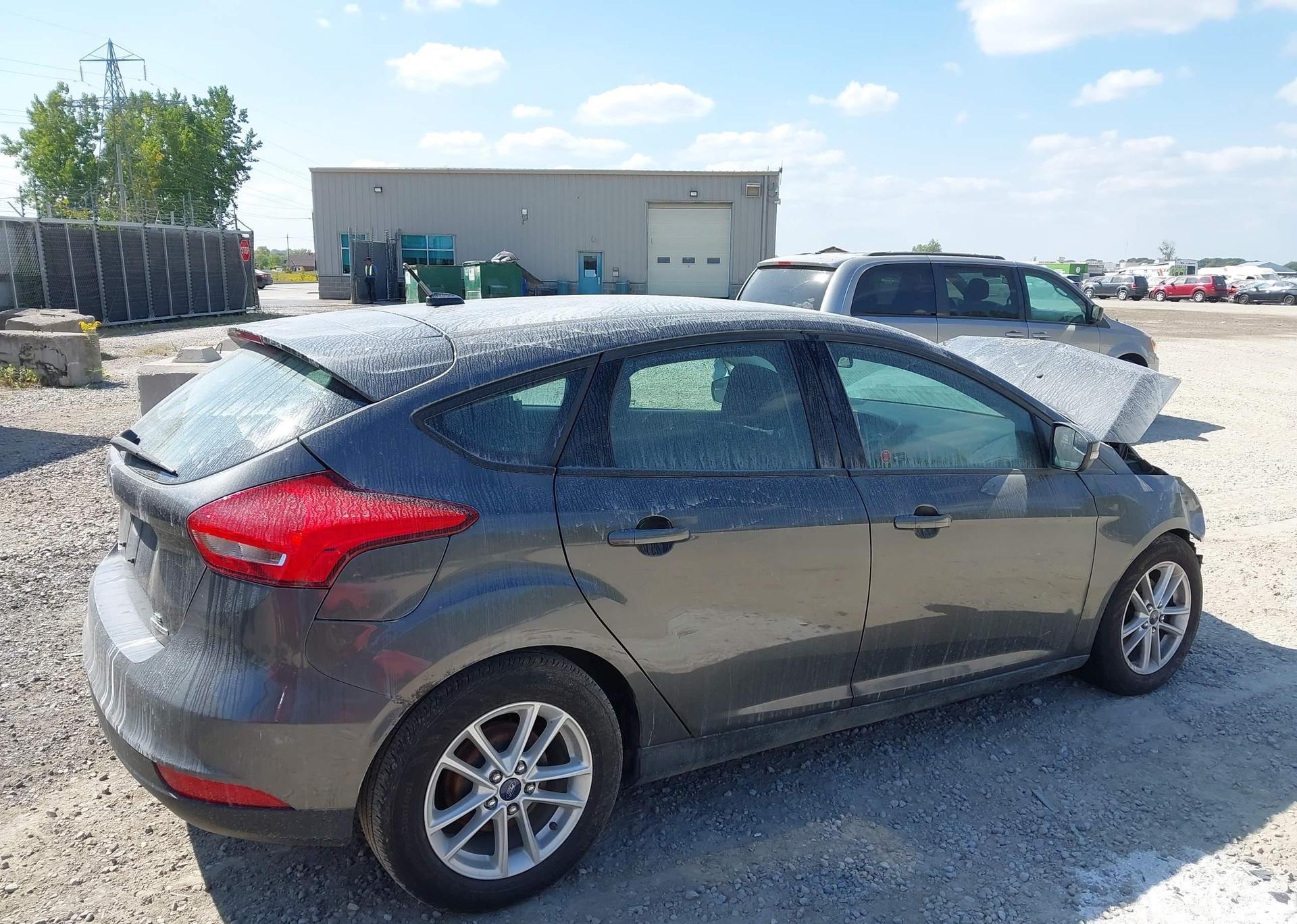 2015 FORD FOCUS SE