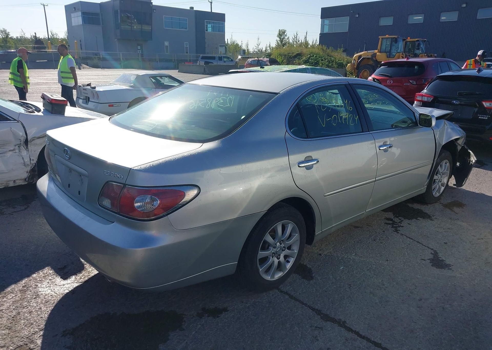 2002 LEXUS ES 300