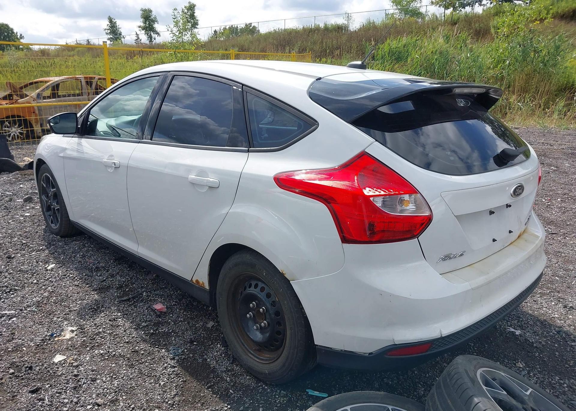 2014 FORD FOCUS SE