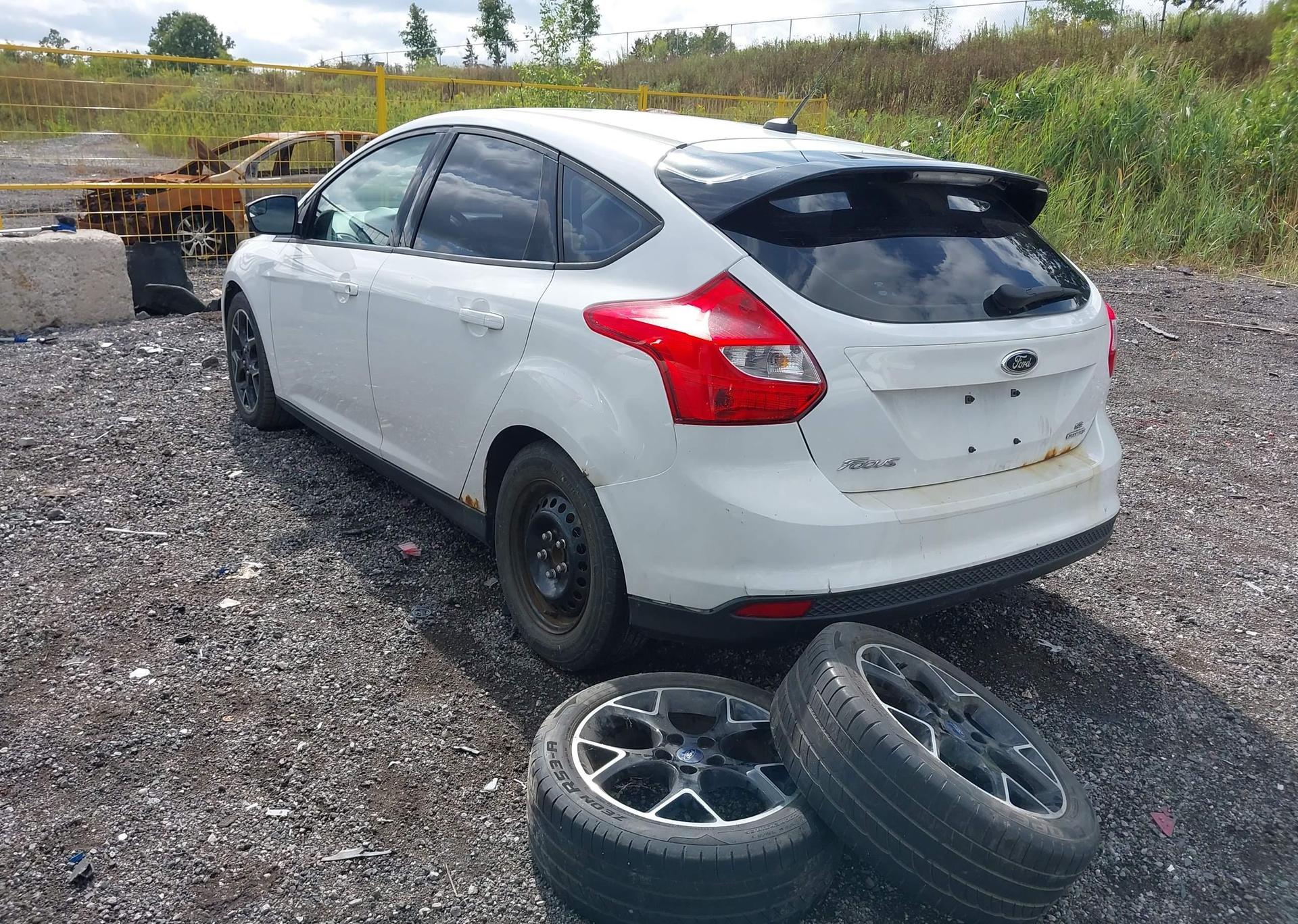 2014 FORD FOCUS SE