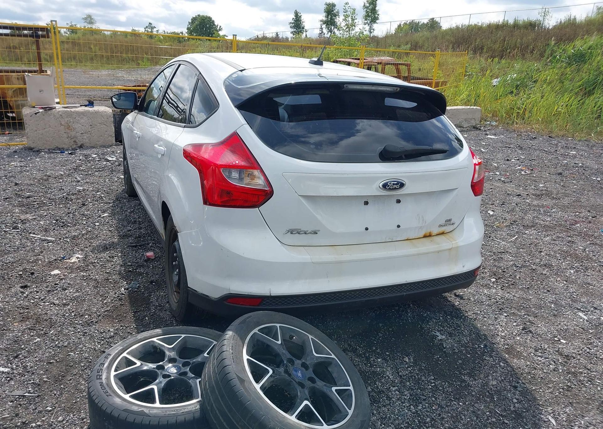 2014 FORD FOCUS SE