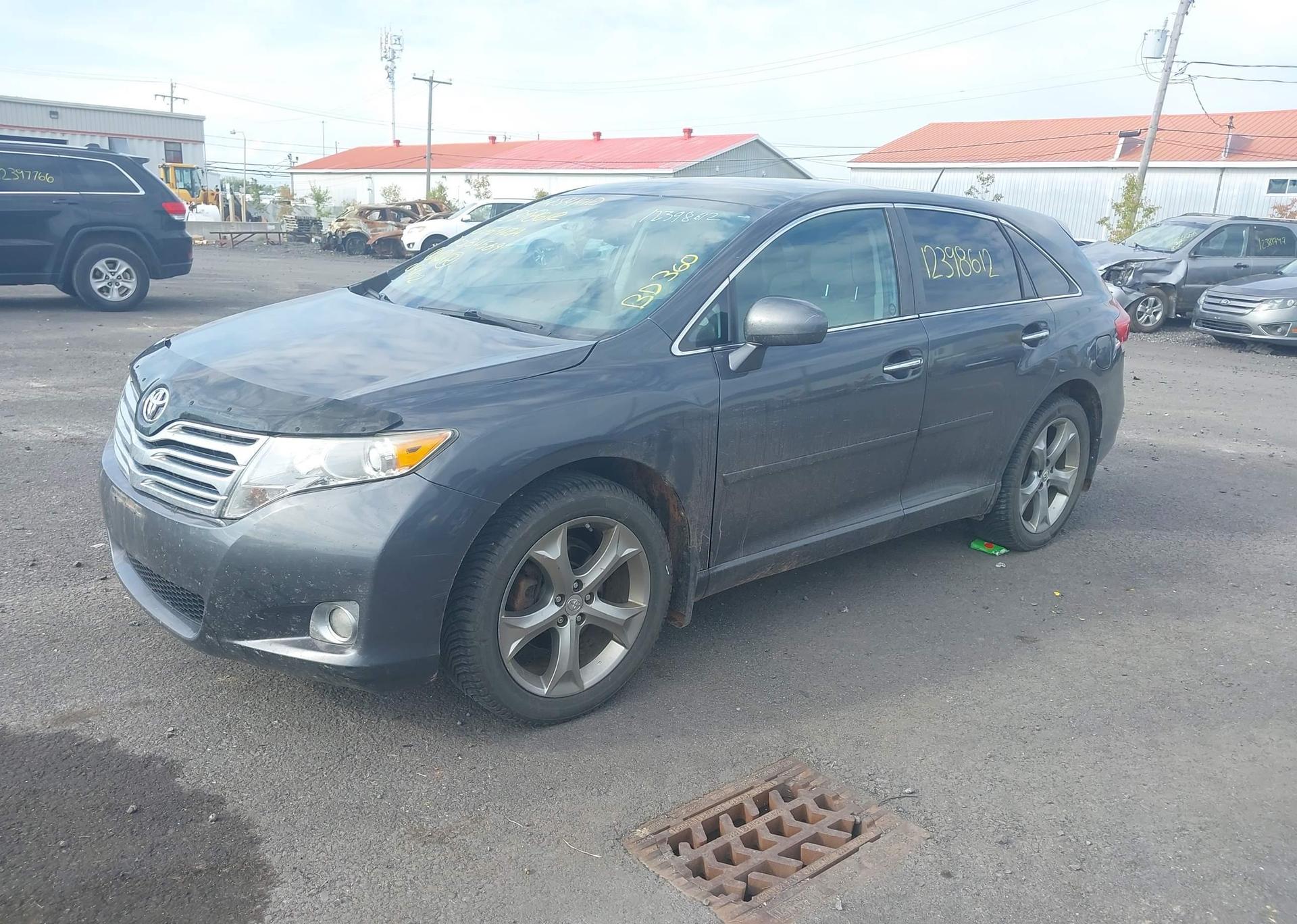 2010 TOYOTA VENZA