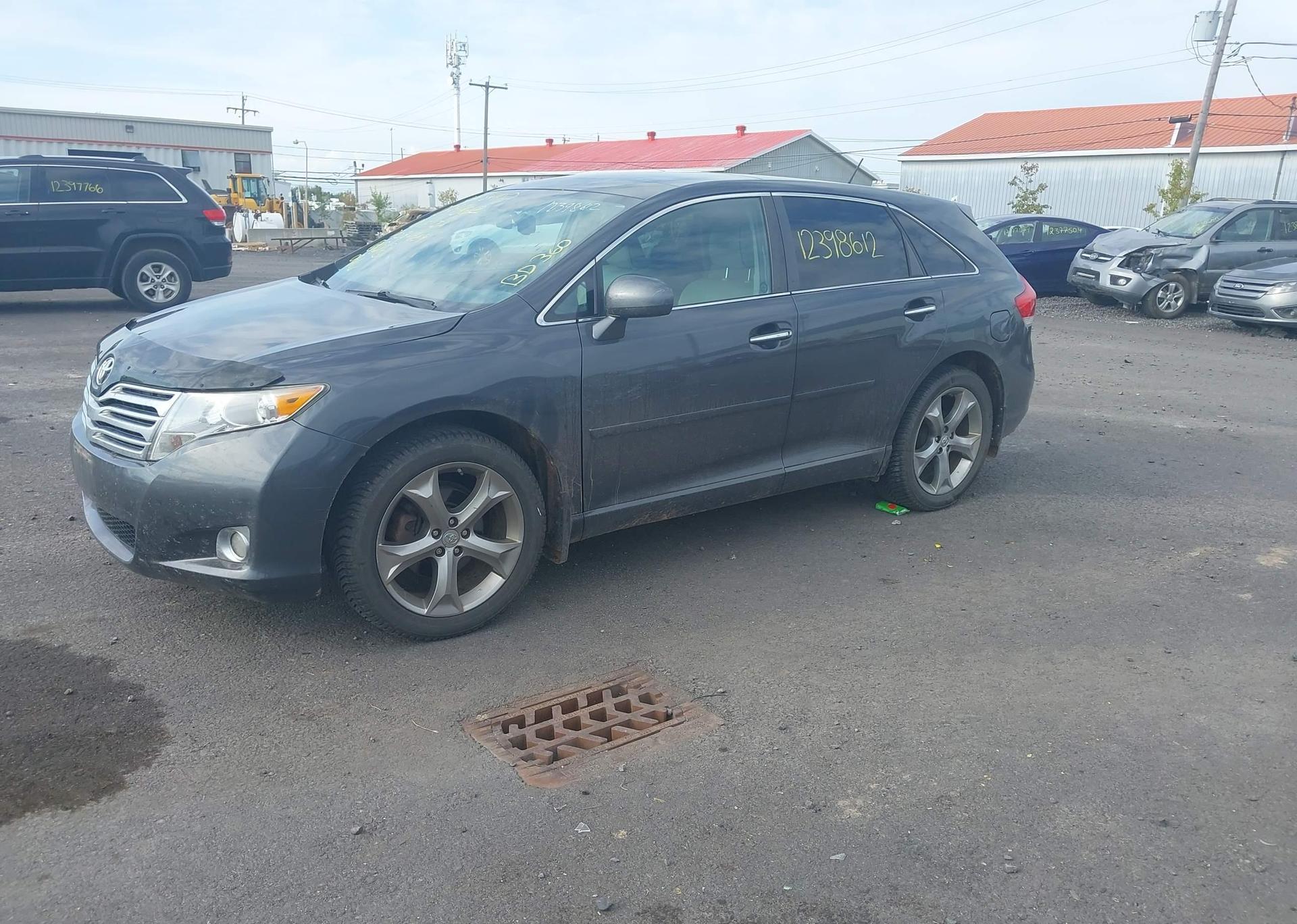 2010 TOYOTA VENZA