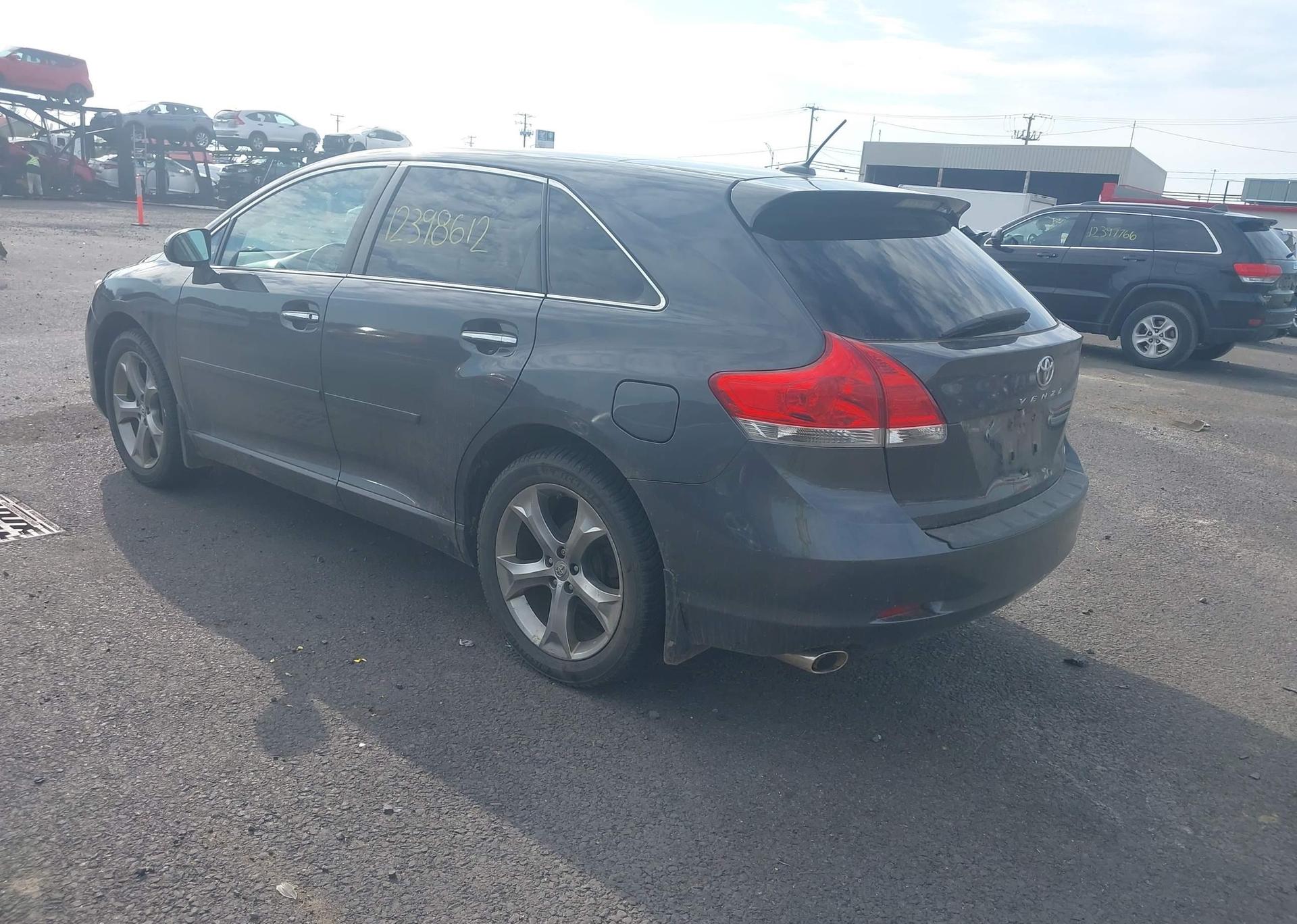 2010 TOYOTA VENZA
