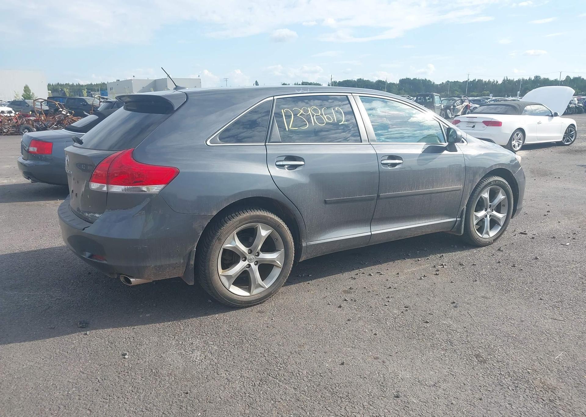 2010 TOYOTA VENZA