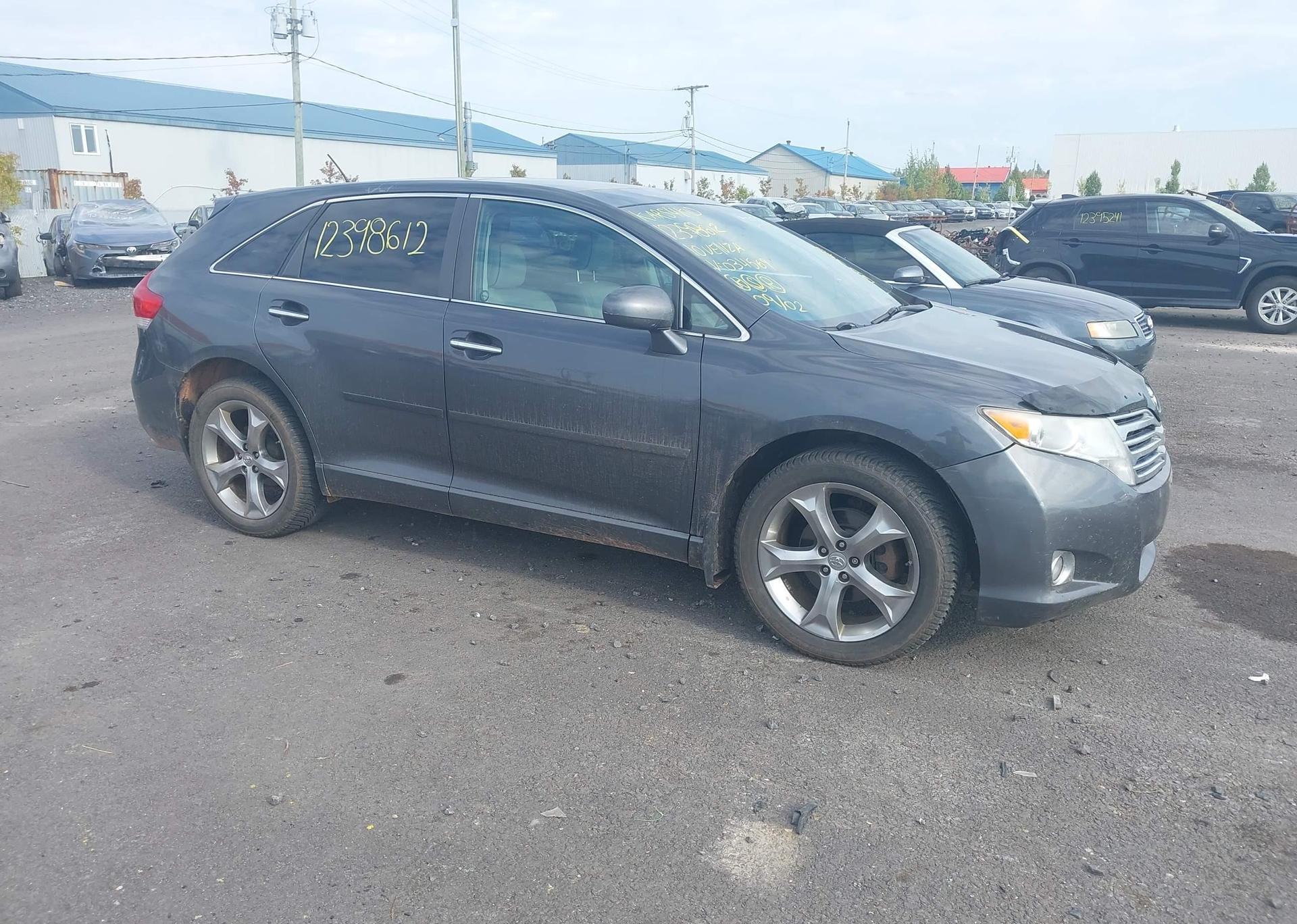 2010 TOYOTA VENZA