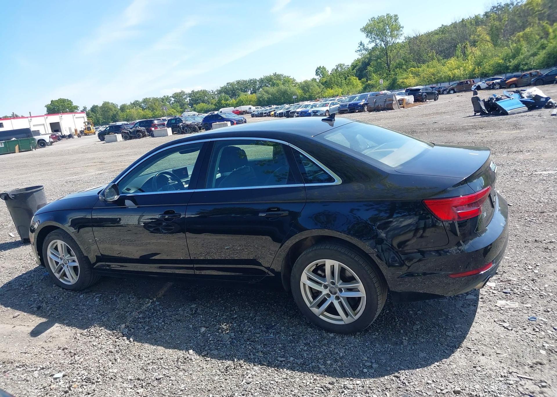 2017 AUDI A4 2.0T KOMFORT
