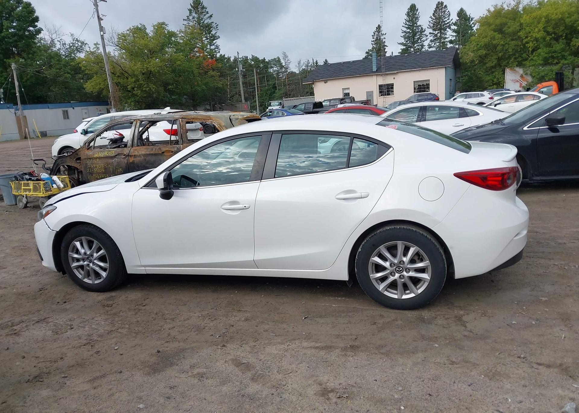 2015 MAZDA 3 TOURING