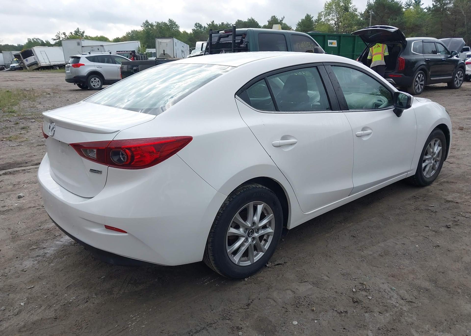 2015 MAZDA 3 TOURING