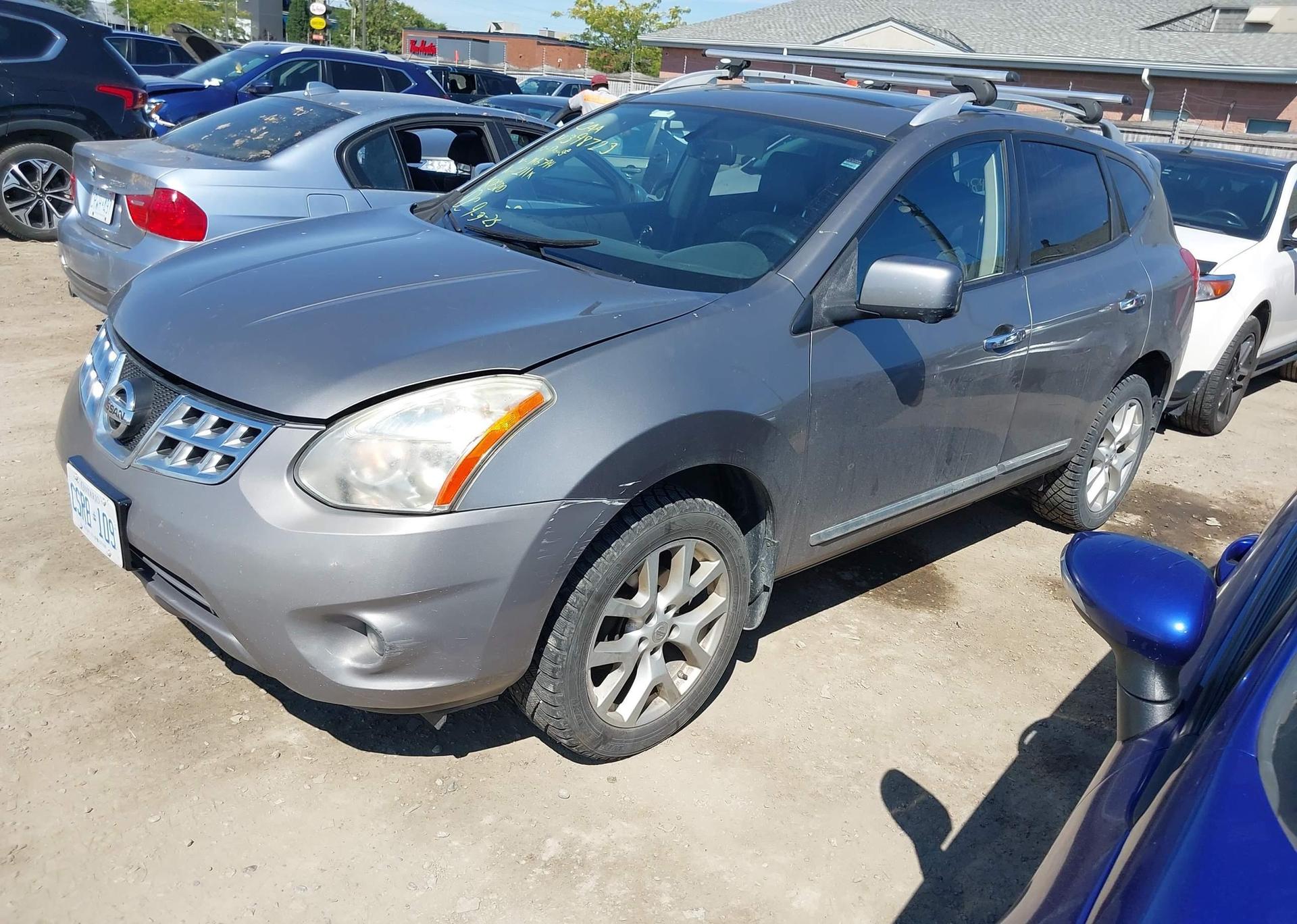 2013 NISSAN ROGUE S
