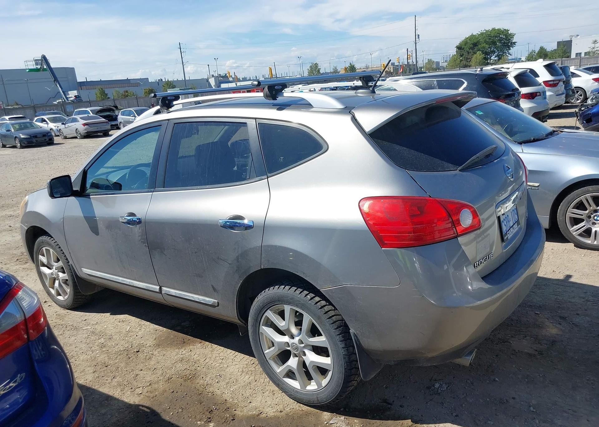 2013 NISSAN ROGUE S