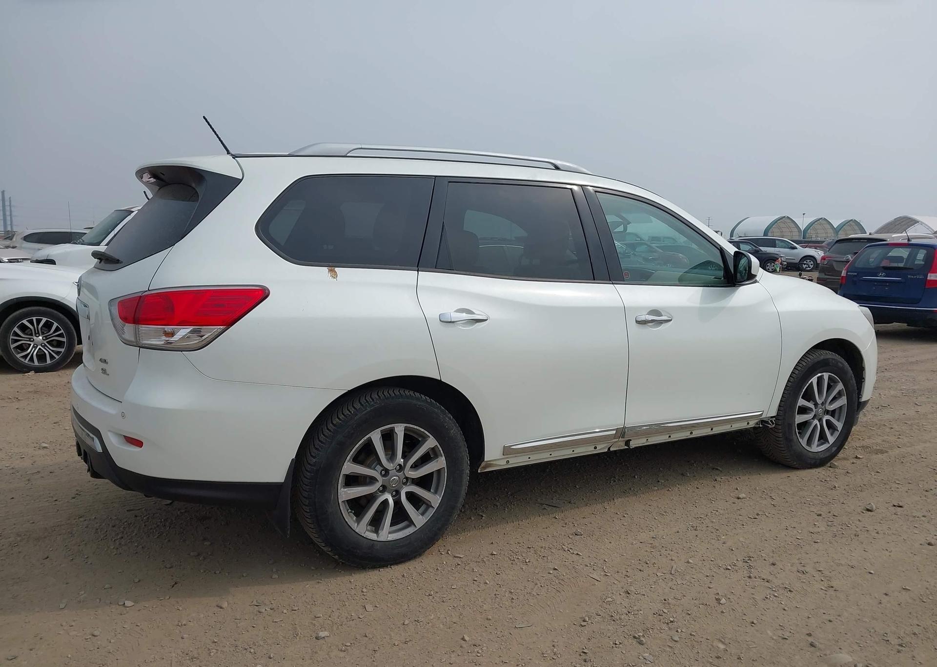 2016 NISSAN PATHFINDER PLATINUM