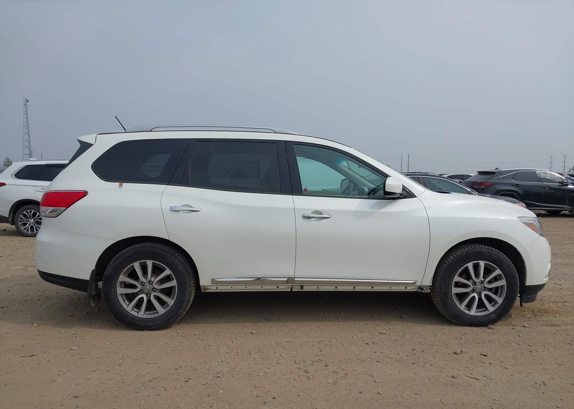 2016 NISSAN PATHFINDER PLATINUM