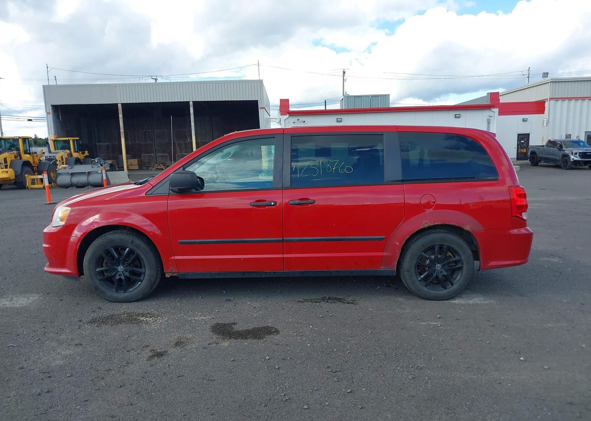 2013 DODGE GRAND CARAVAN SE